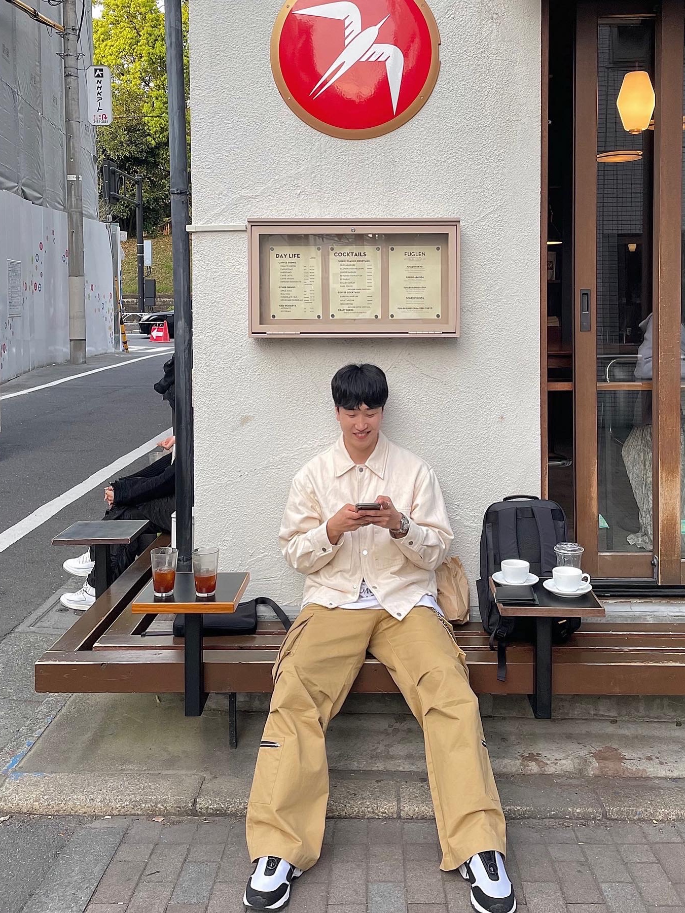 Nike x Comme des Garcons Homme Plus Air Max Sunder SP White Black, Stussy World Tour T-Shirt White 착용 스타일 - 1