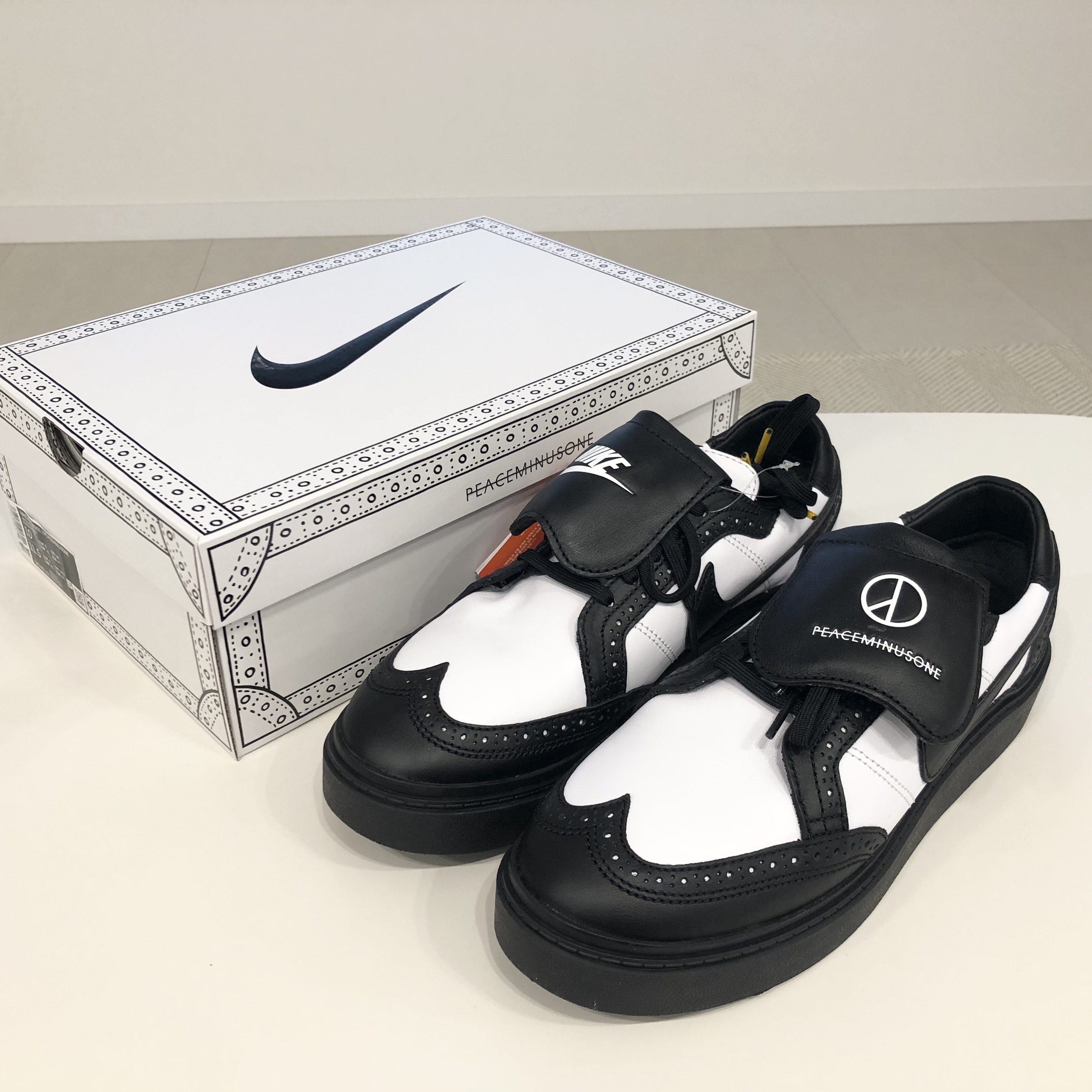 Nike x Peaceminusone Kwondo1 Black and White 착용 스타일 - 2