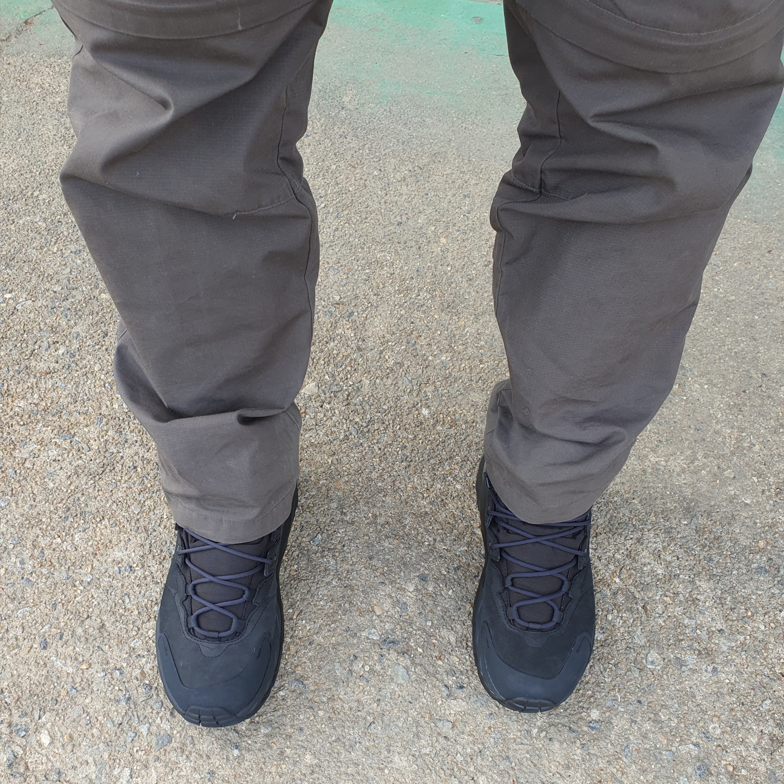 Hoka Kaha 2 Gore-Tex Black 착용 스타일 - 1