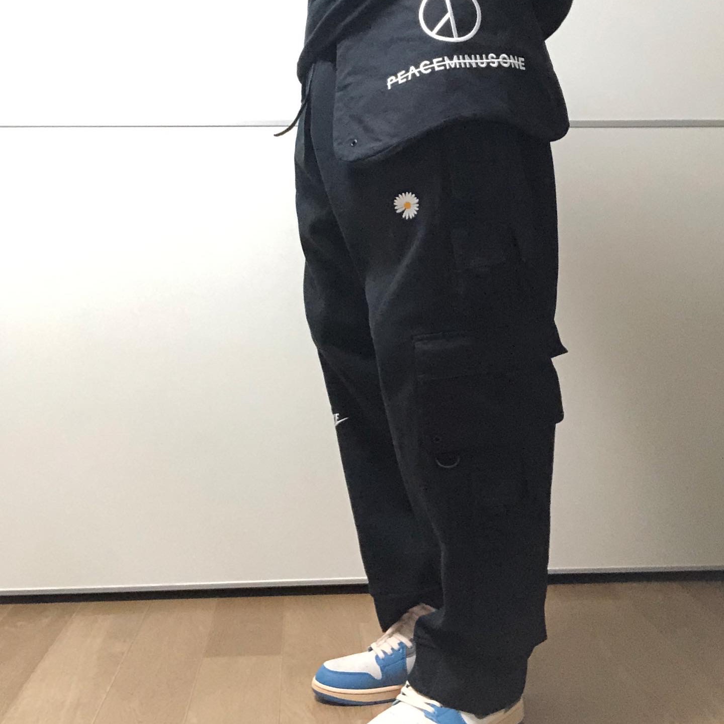 Nike x Peaceminusone Wide Pants Black (DR0096-010), Nike x Peaceminusone LS T-Shirt Black (DR0098-010) 착용 스타일 - 2