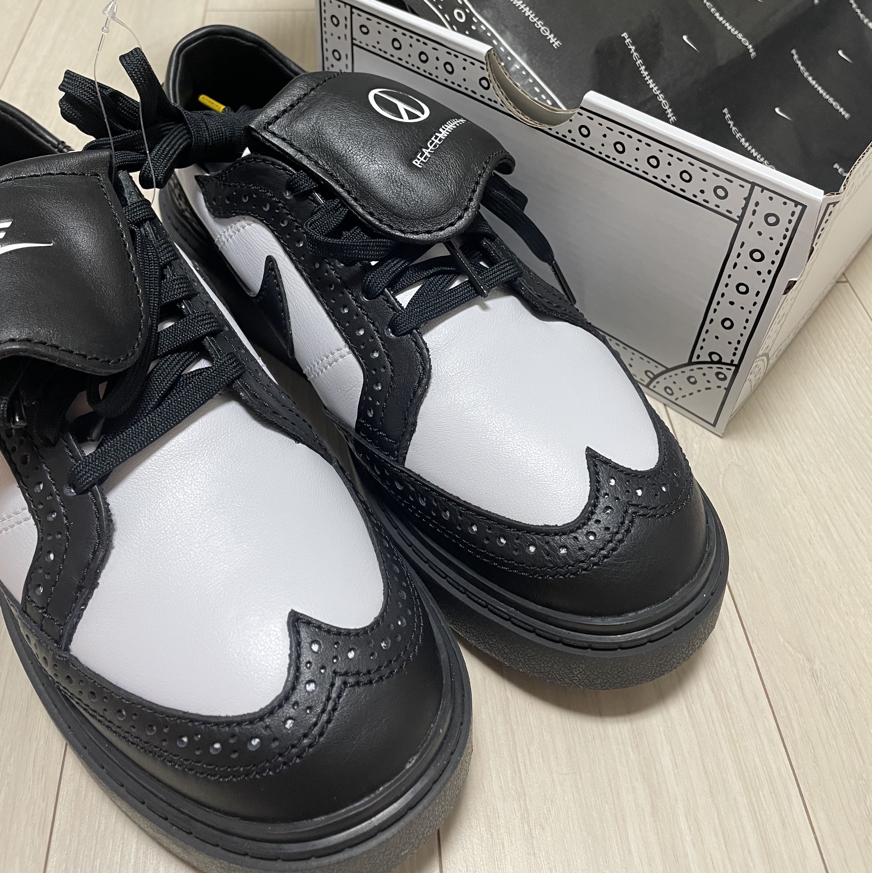 Nike x Peaceminusone Kwondo1 Black and White 착용 스타일 - 1