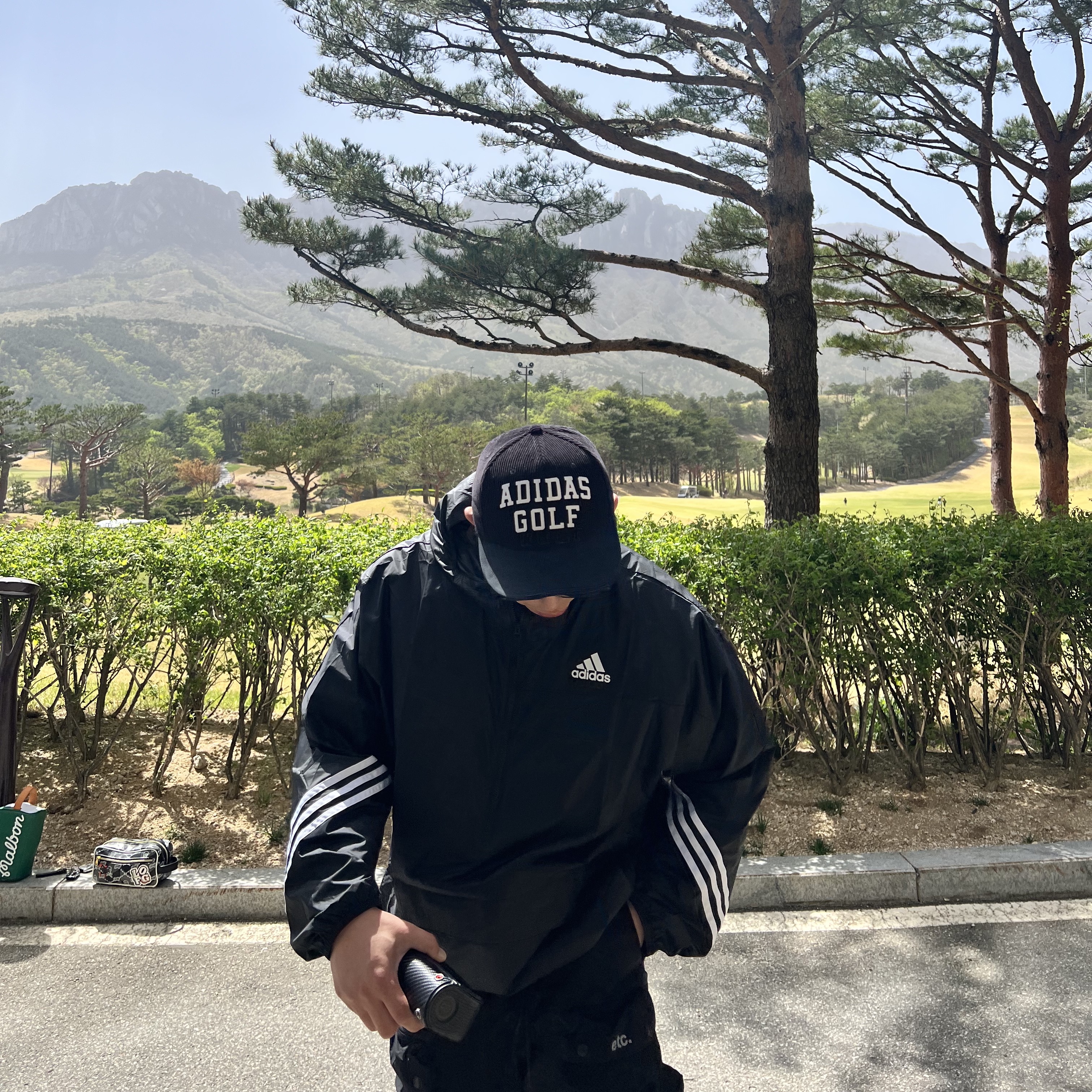Adidas Golf Superstar White Black 착용 스타일 - 2