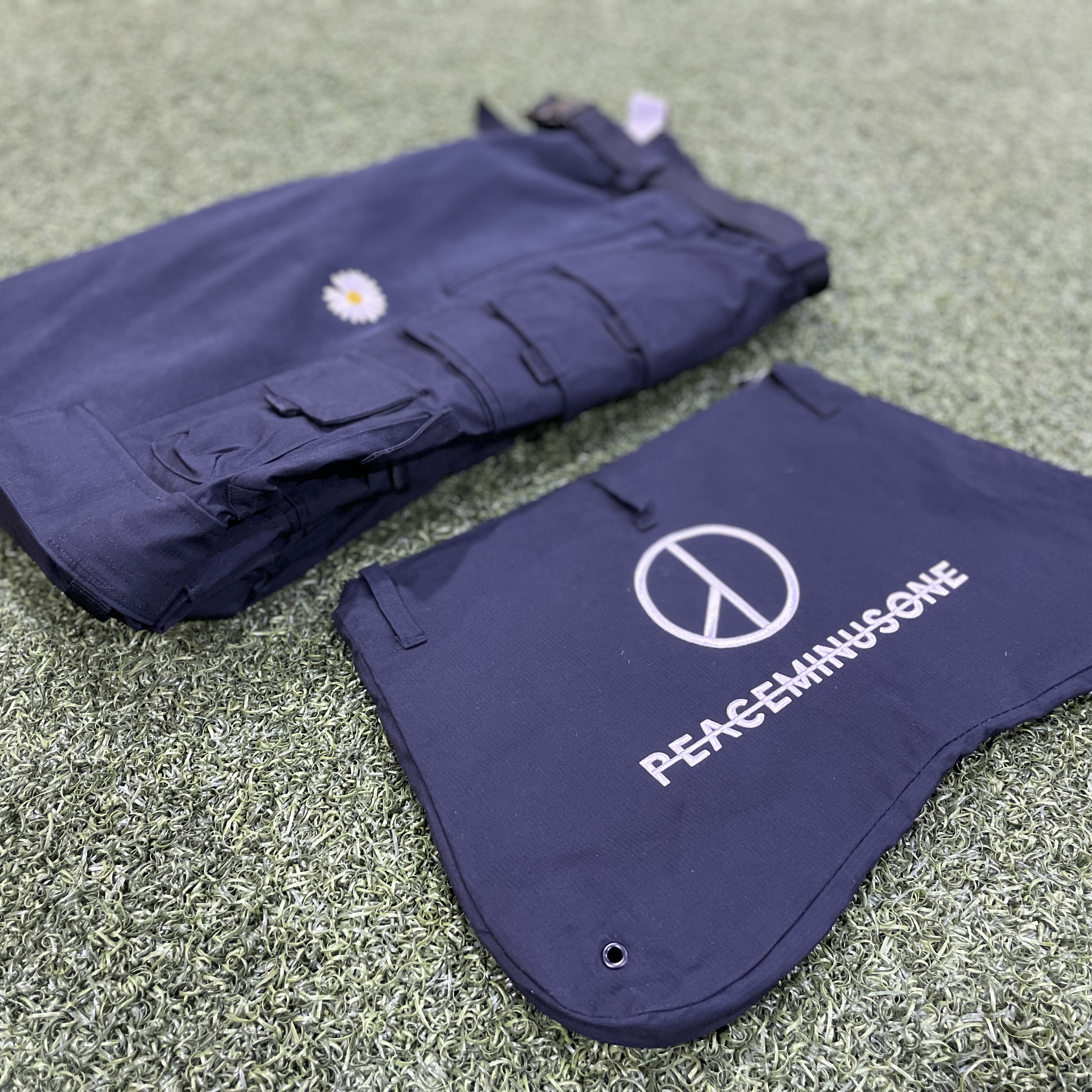 Nike x Peaceminusone Wide Pants Black (DR0096-010) 착용 스타일 - 1