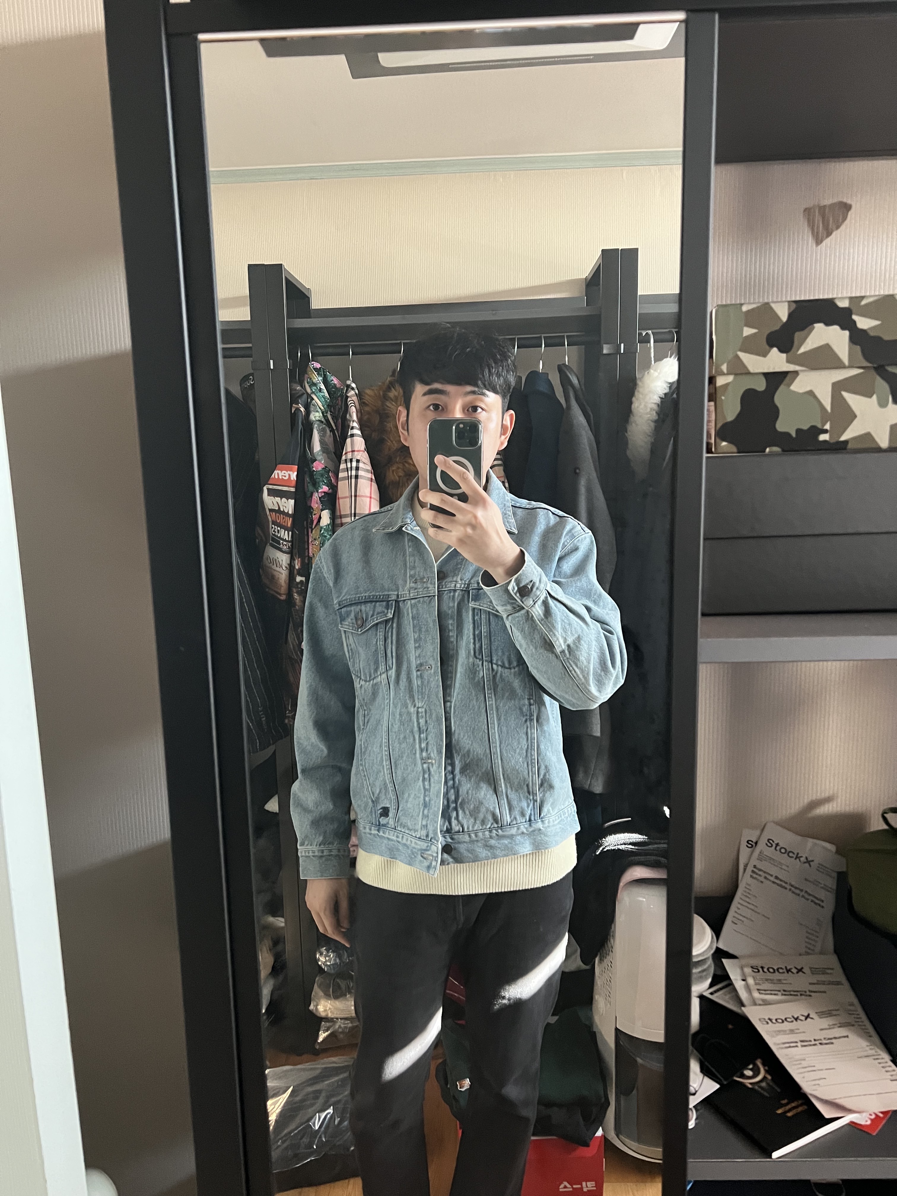 Supreme x Burberry Denim Trucker Jacket Washed Blue - 22SS, Nike x Stussy NRG LS Knit Sweater Fossil (DR2893-238) 착용 스타일