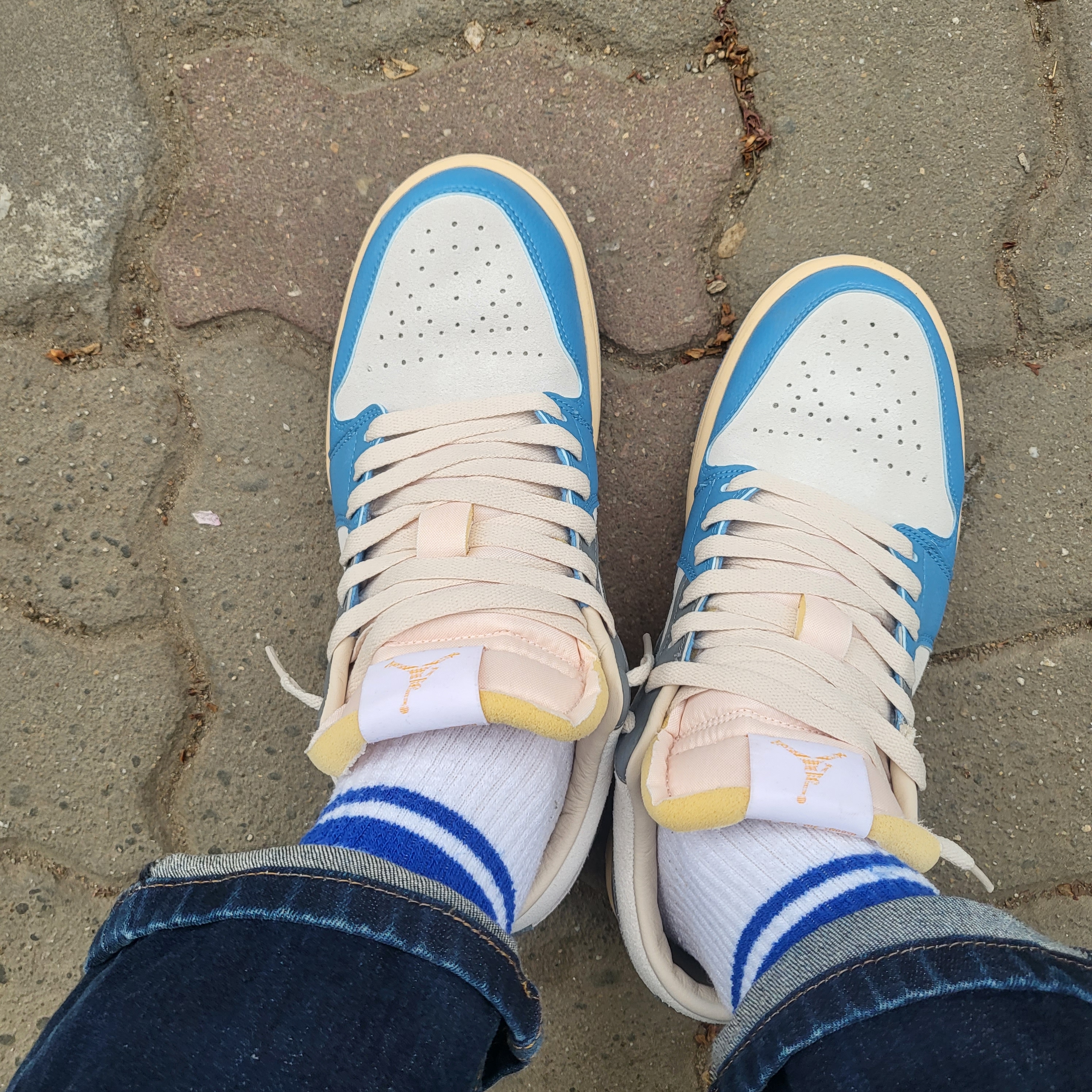 Jordan 1 Low SE Tokyo 96 착용 스타일 - 2