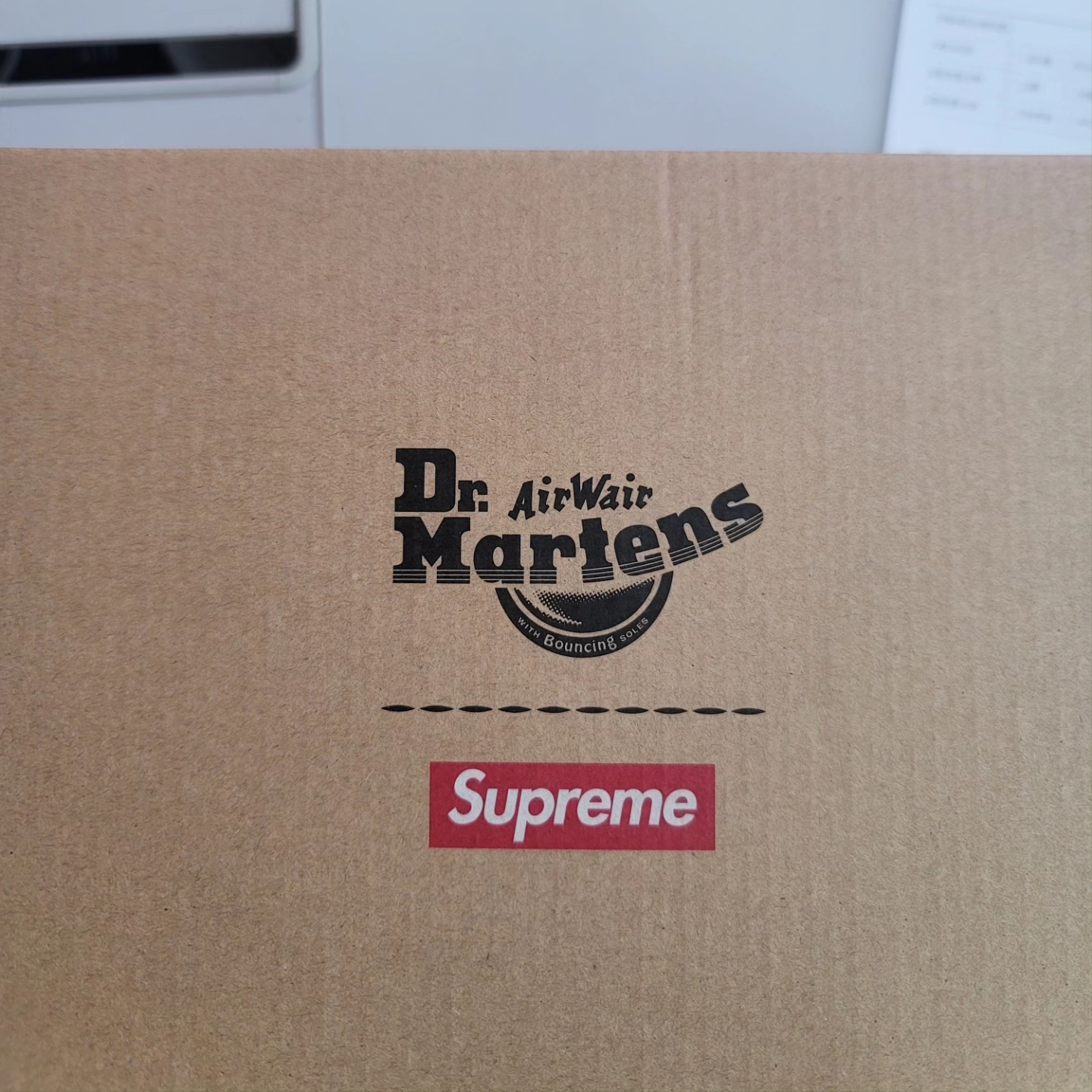 Dr. Martens x Supreme Penton Tassel Loafer Black 착용 스타일 - 1
