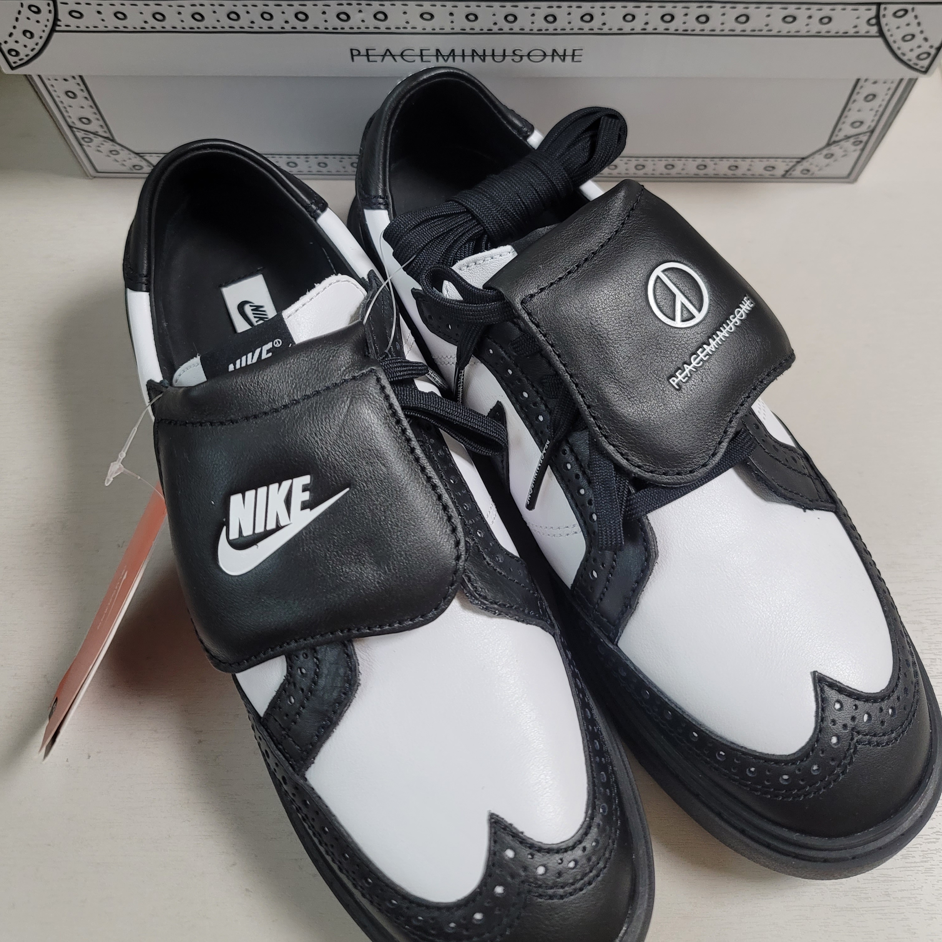 Nike x Peaceminusone Kwondo1 Black and White 착용 스타일 - 1