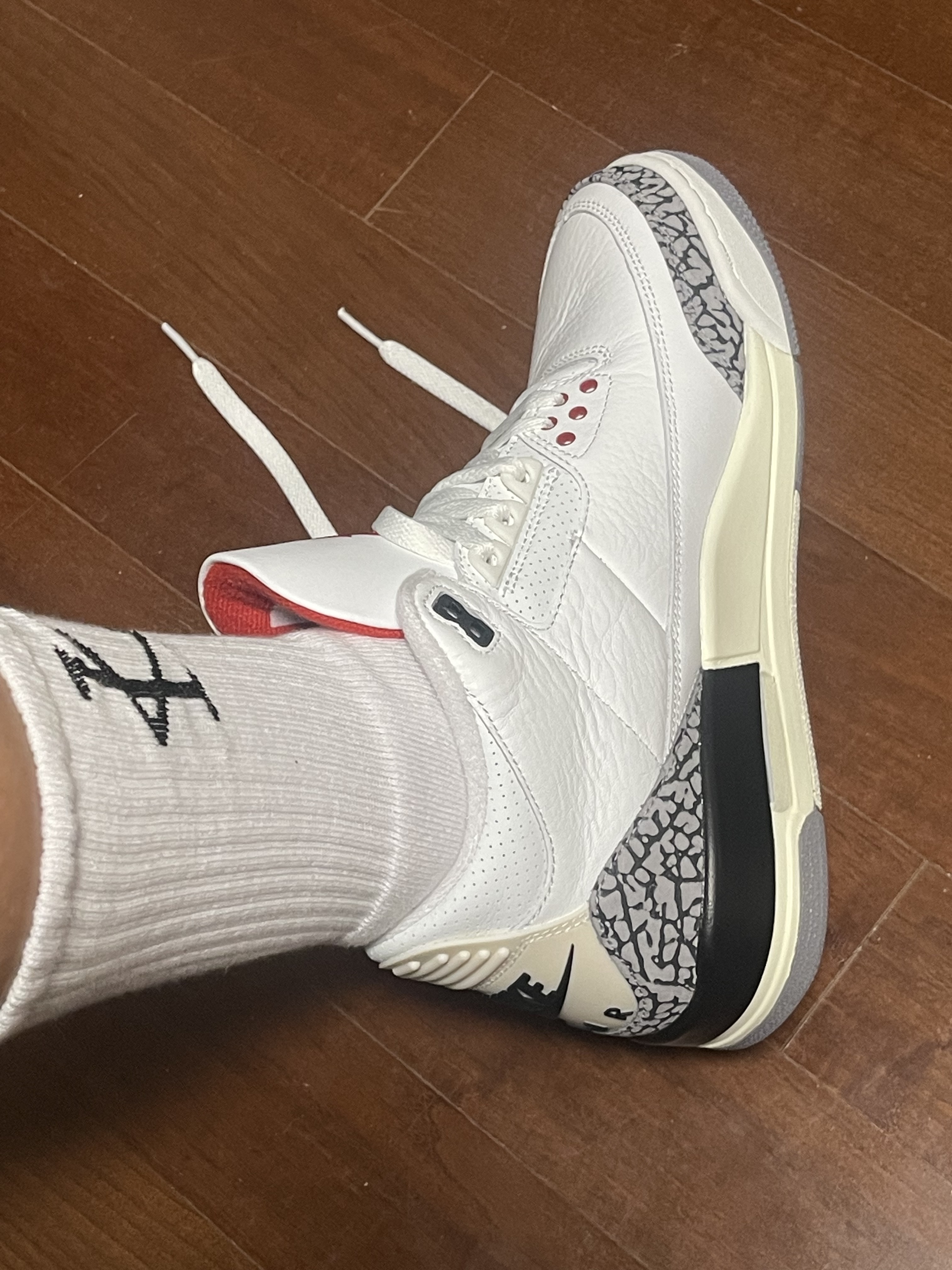 Jordan 3 Retro White Cement Reimagined 착용 스타일