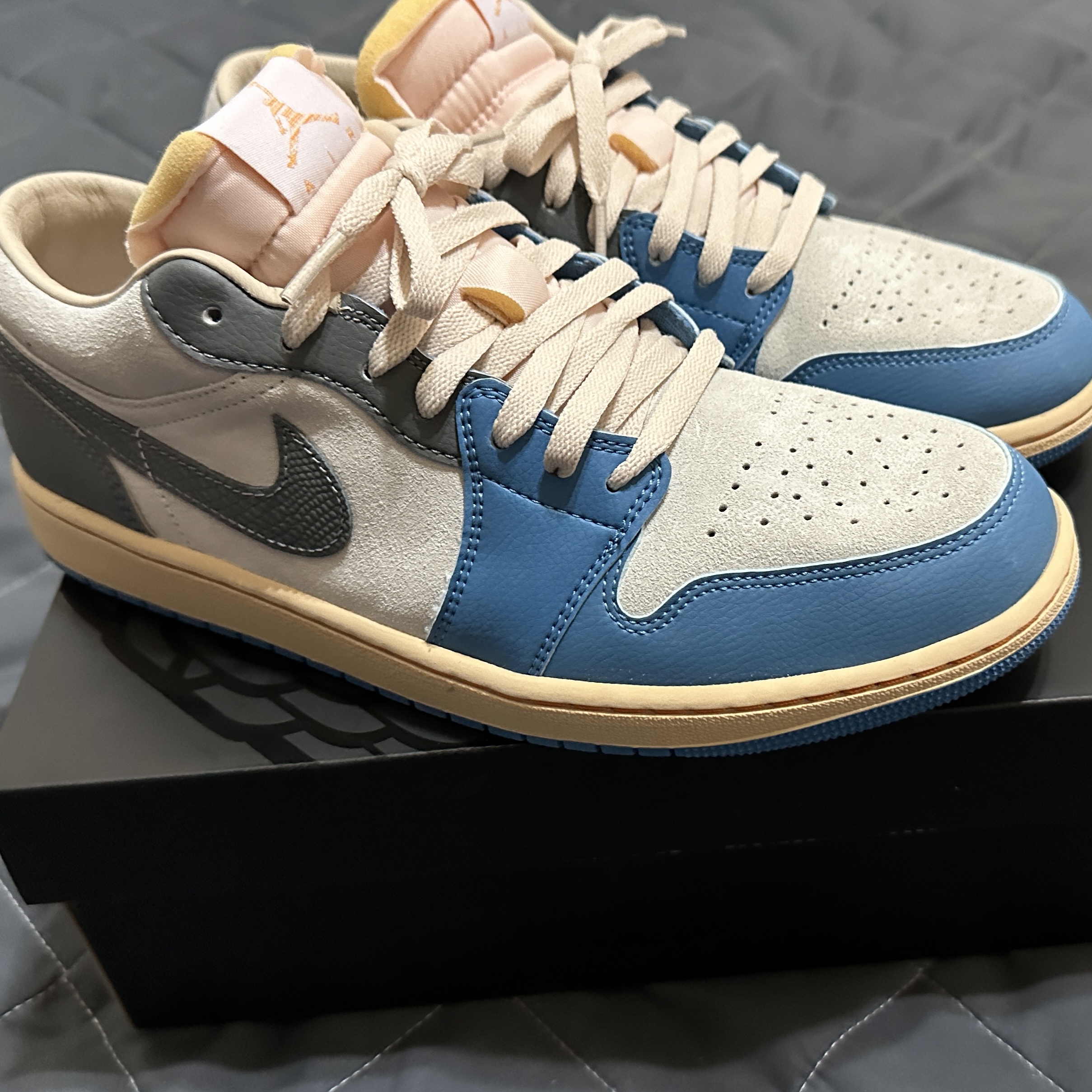 Jordan 1 Low SE Tokyo 96 착용 스타일