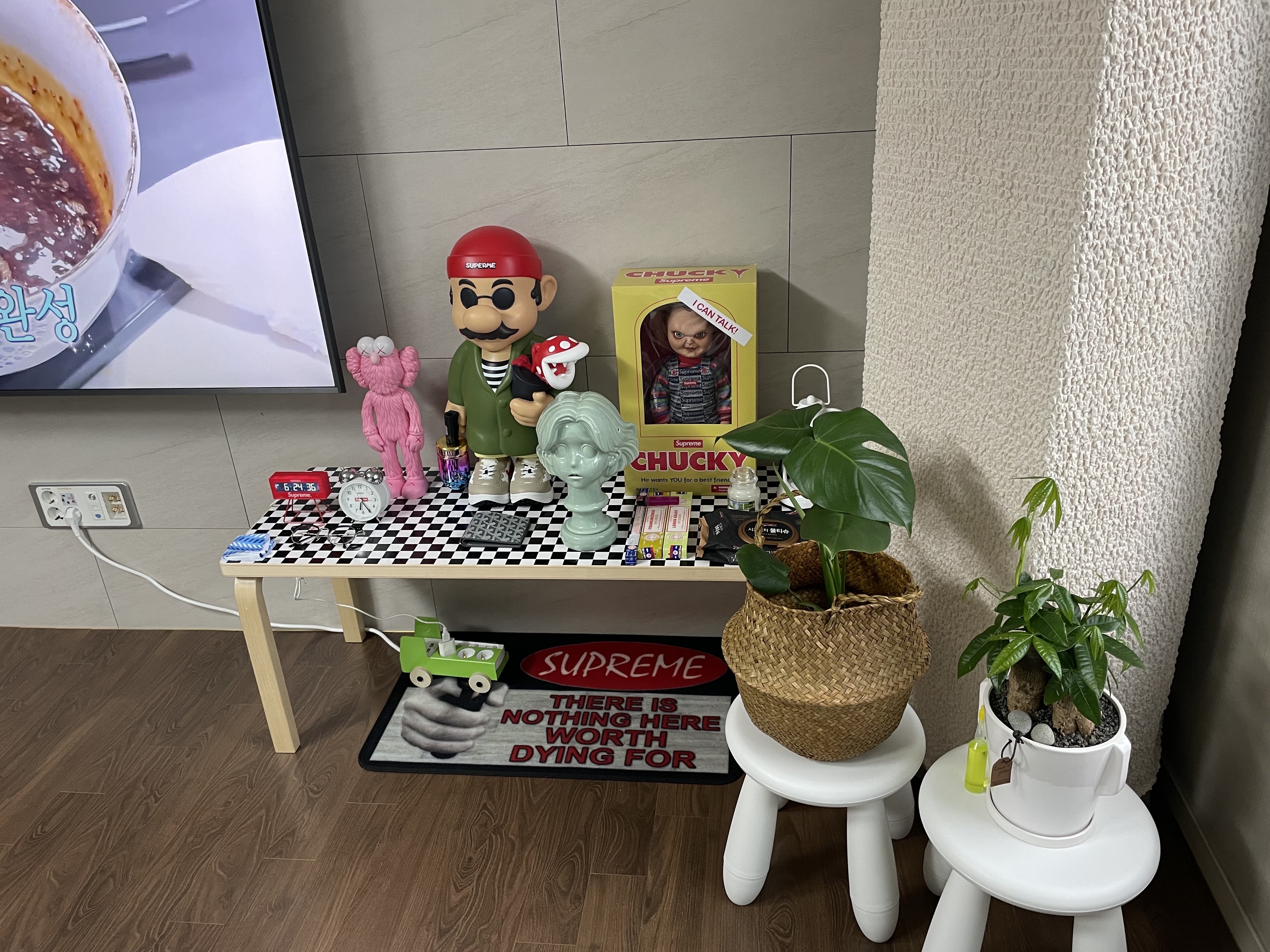 Human Made Duck Face Cushion Green, Human Made Bulldog Cushion 착용 스타일 - 3