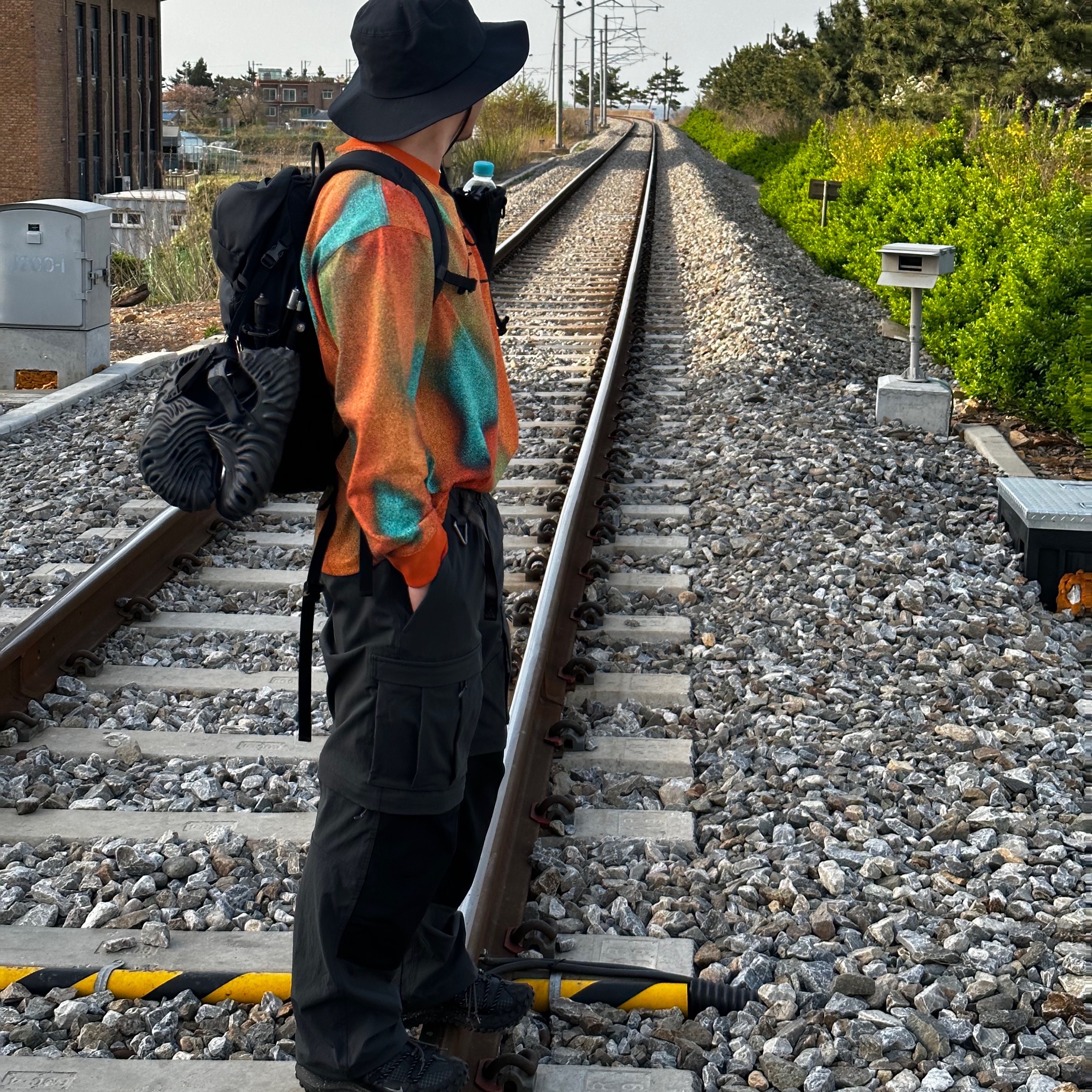 Nike ACG Mountain Fly Low Gore-Tex SE Dark Smoke Grey, Nike ACG Smith Summit Cargo Pants Dark Smoke Grey - Asia 착용 스타일 - 2