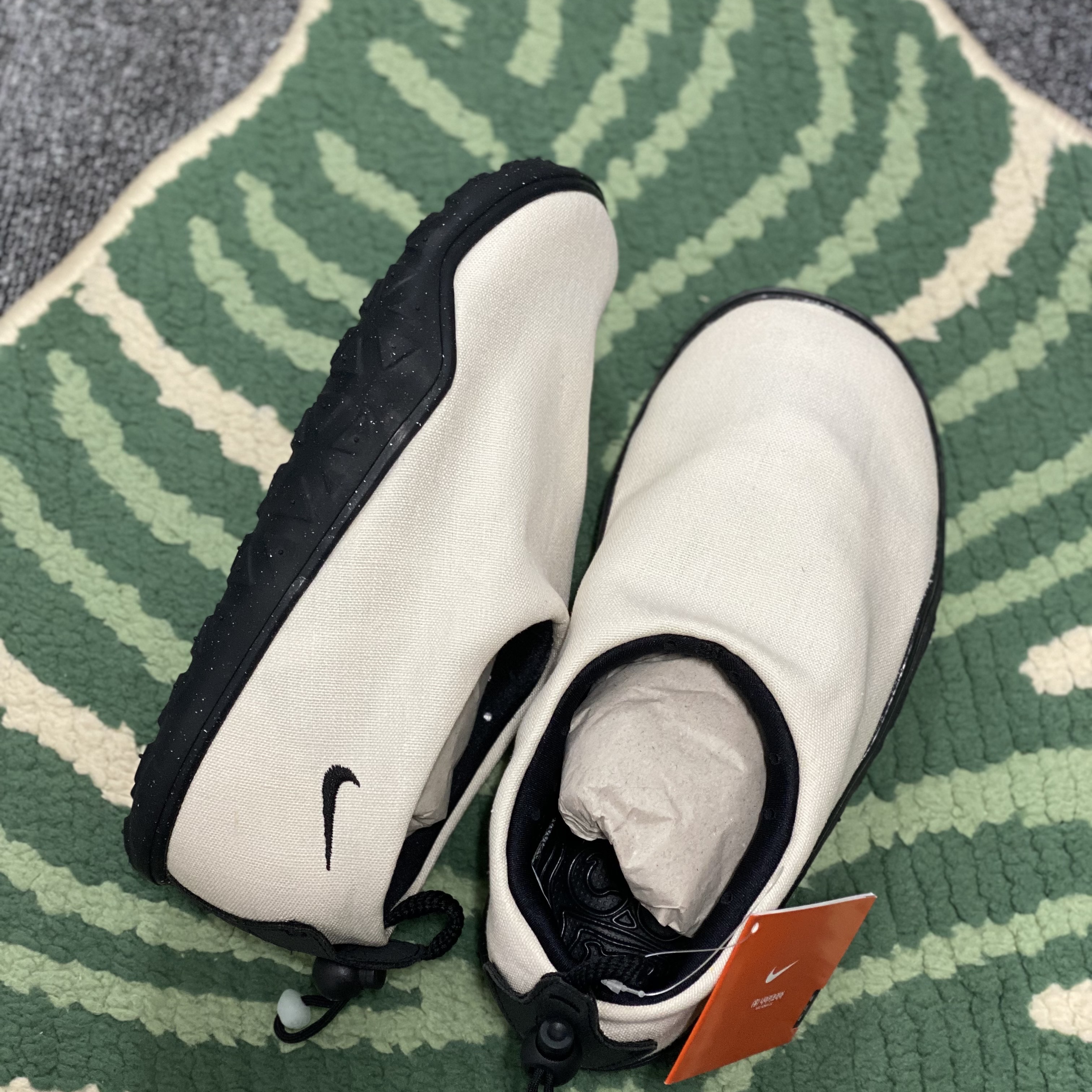 Nike ACG Moc Summit White and Black 착용 스타일 - 1