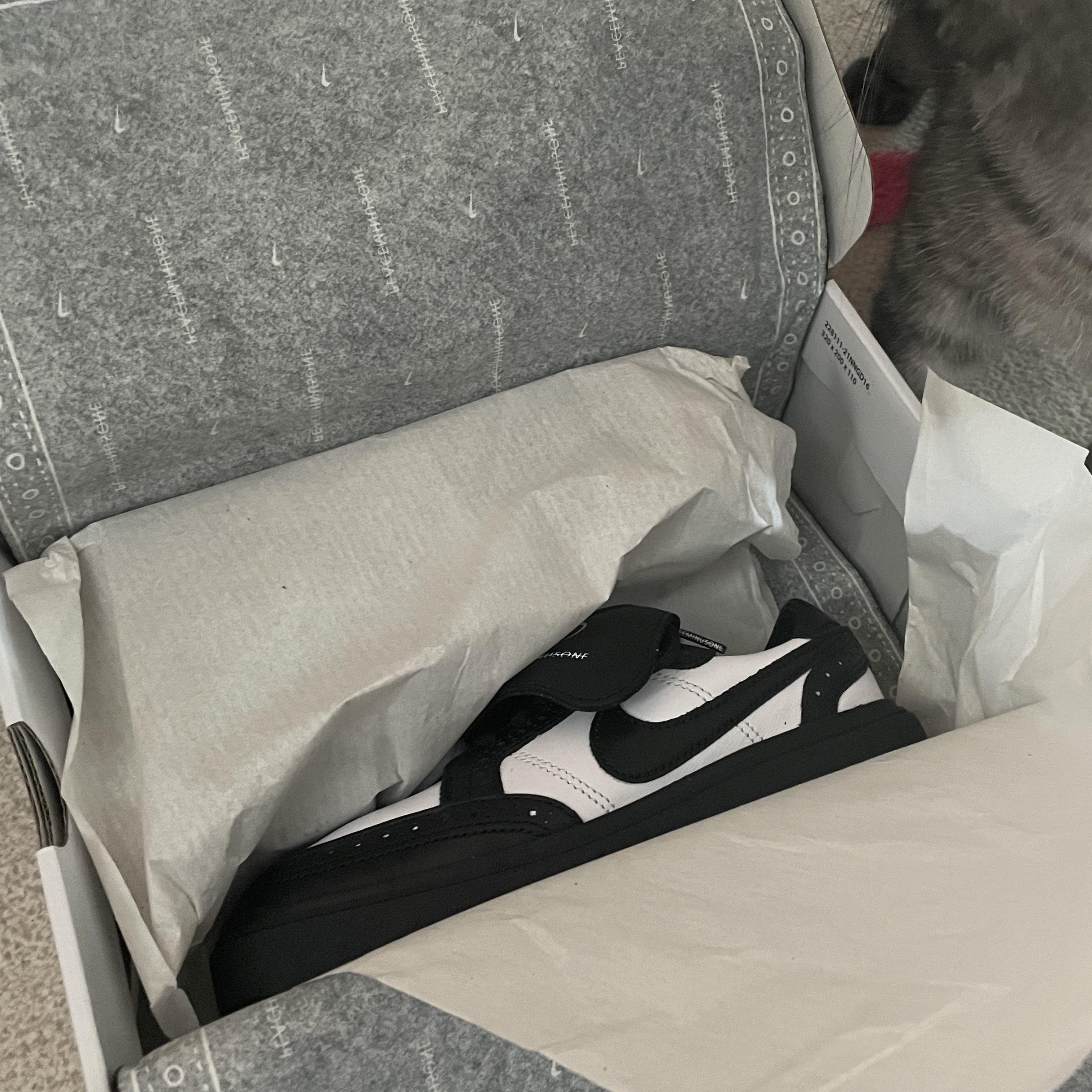Nike x Peaceminusone Kwondo1 Black and White 착용 스타일 - 3