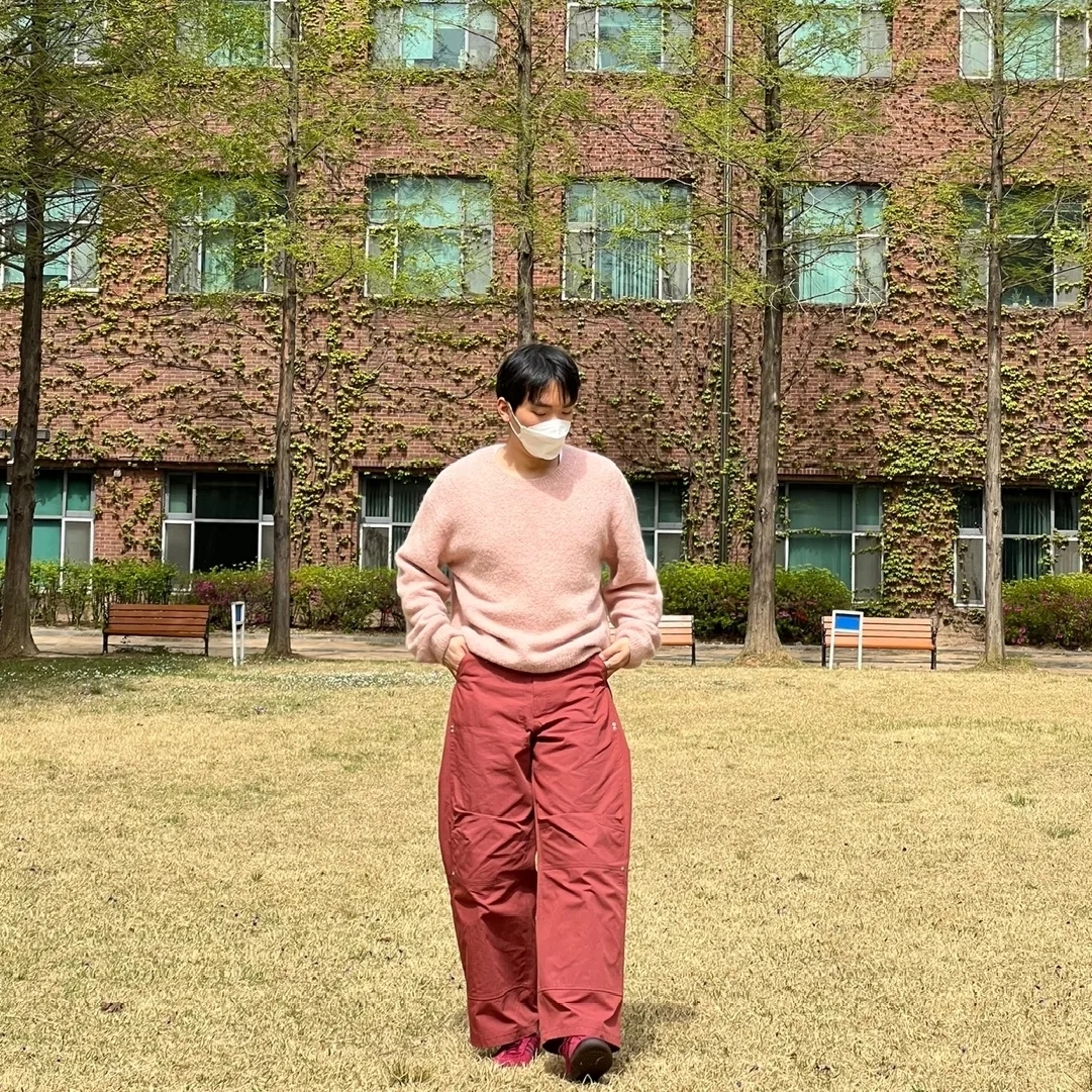 Adidas Tobacco Gruen Collegiate Burgundy 착용 스타일 - 2