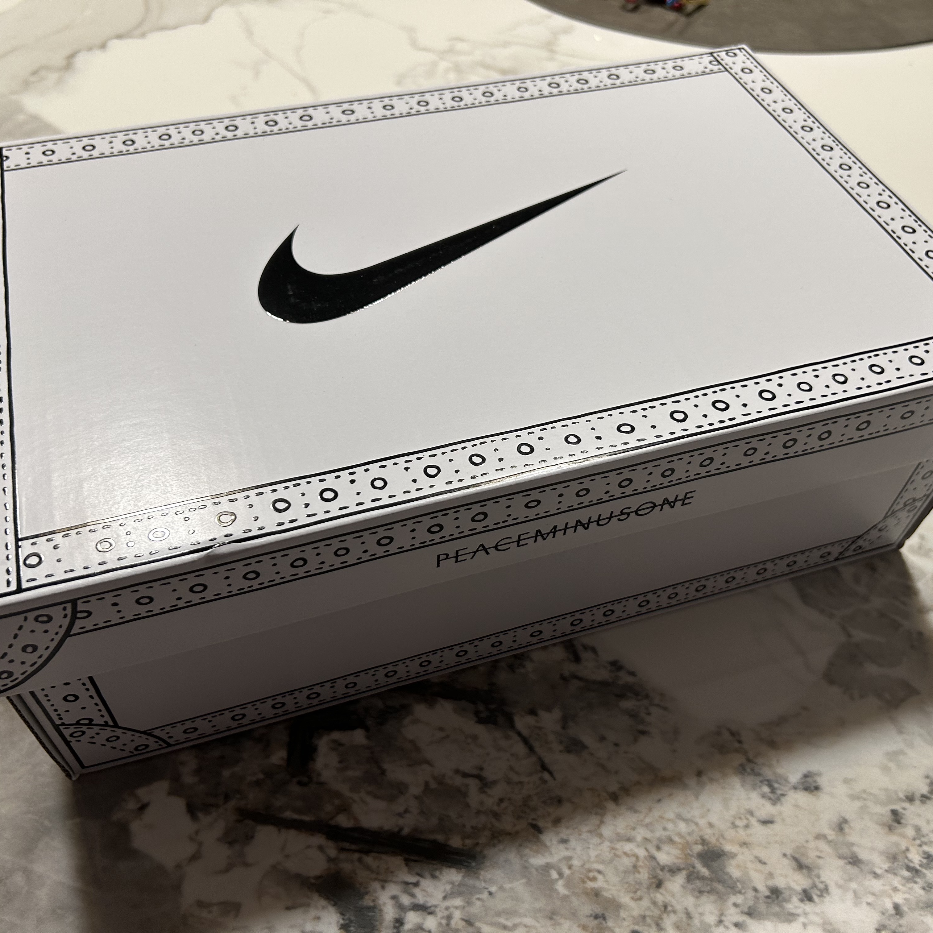 Nike x Peaceminusone Kwondo1 Black and White 착용 스타일 - 5