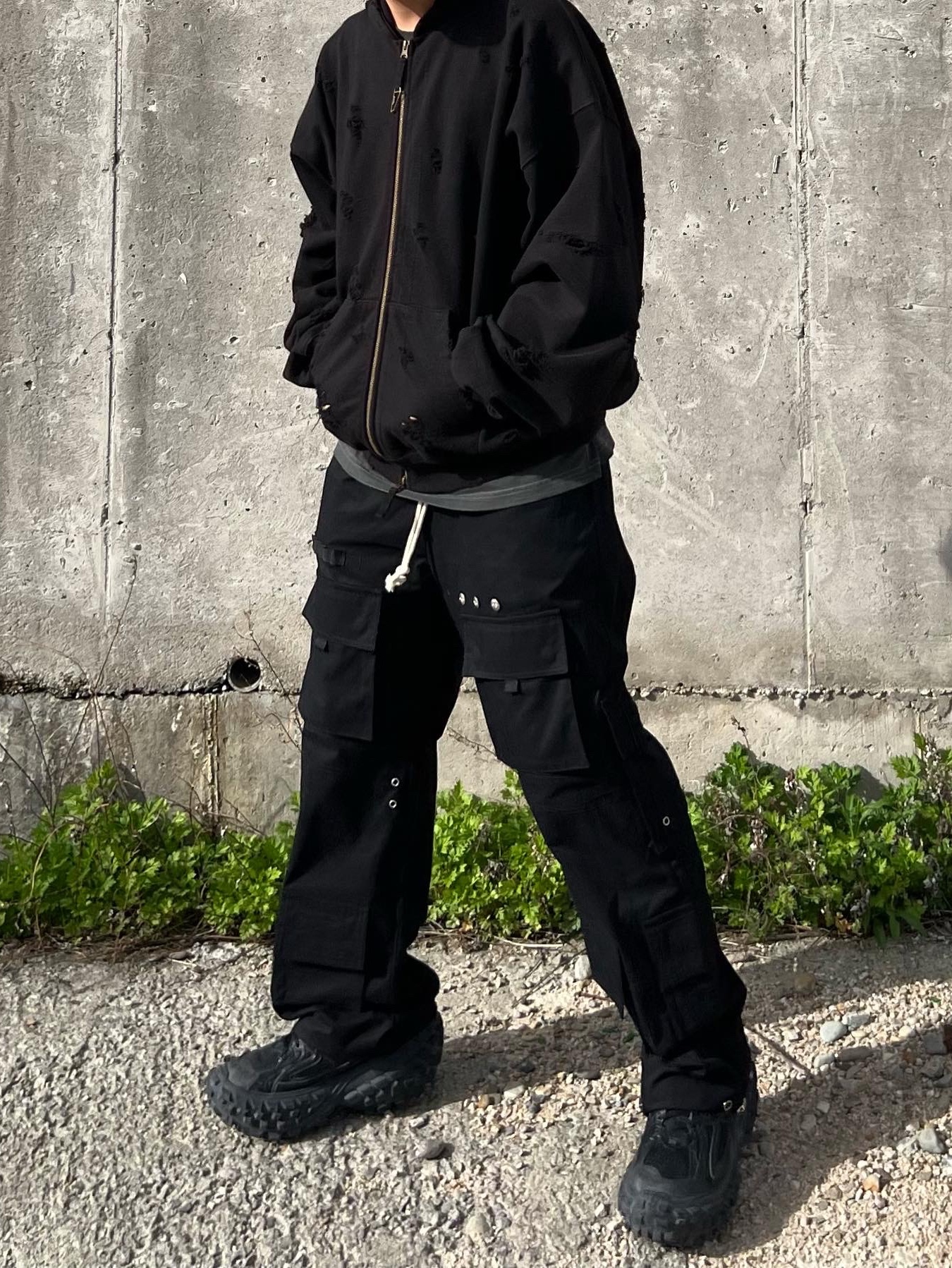 Undermycar Otter Oversized Damage-Washed Hood Zip-Up Sepia - 22FW, Balenciaga Defender Sneakers Black 착용 스타일 - 4