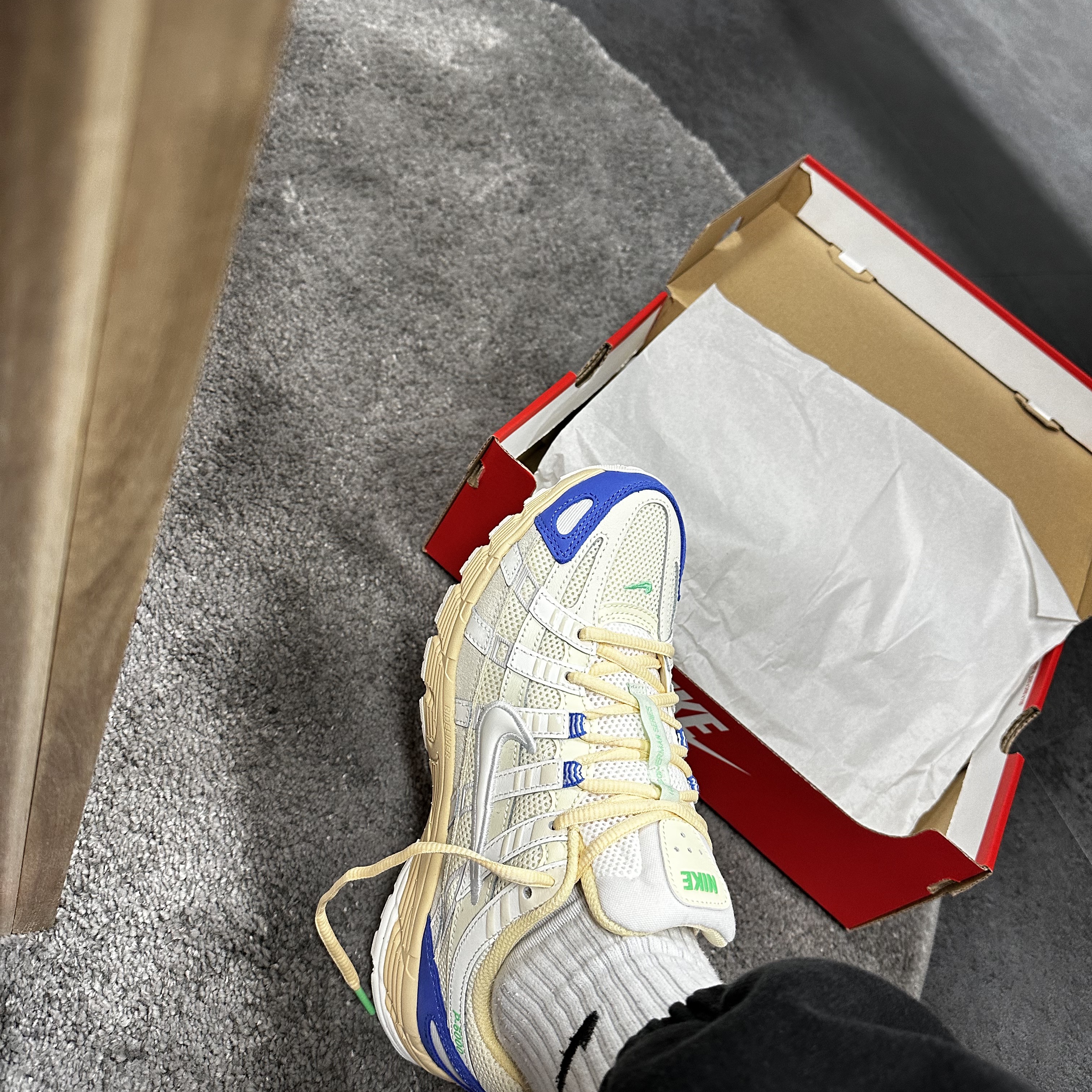 Nike P-6000 Coconut Milk Medium Blue, Nike Air Max 1 '86 Original Big Bubble 착용 스타일 - 2