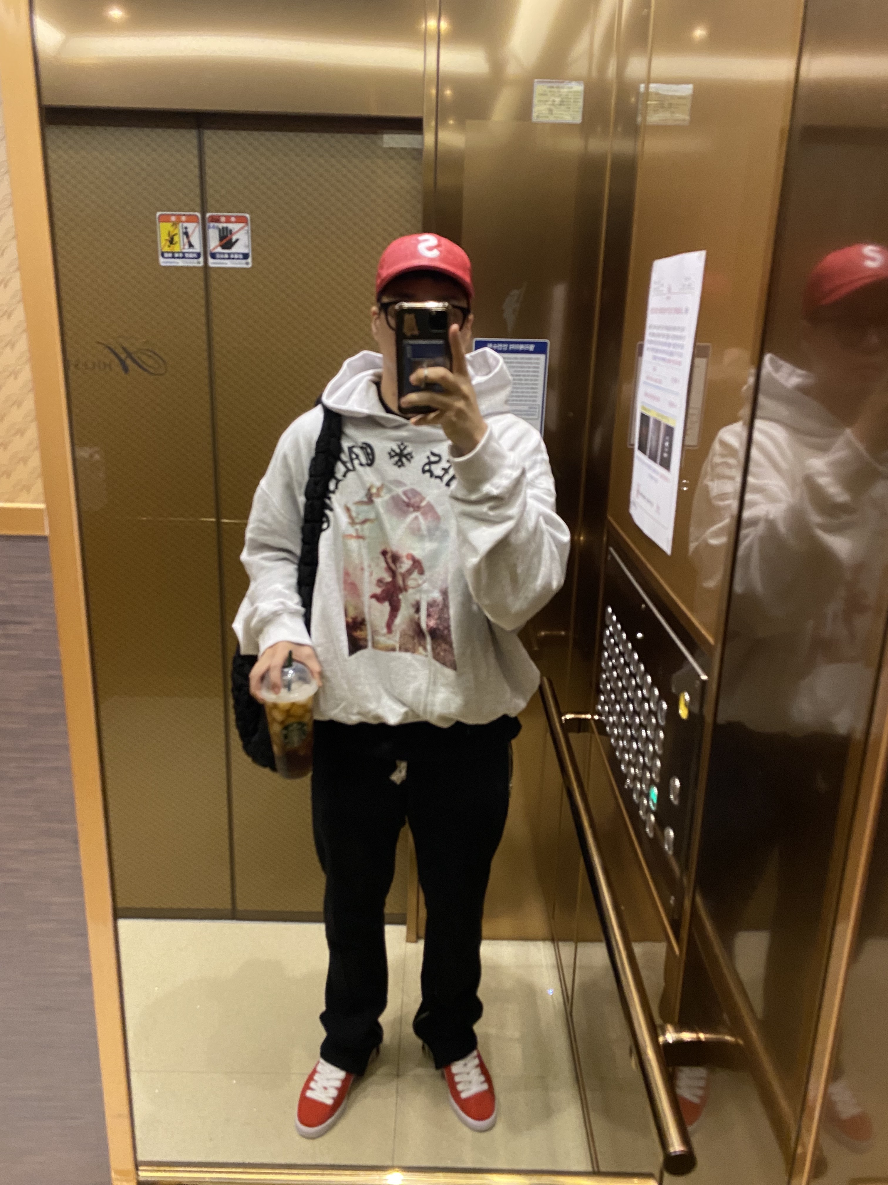Supreme Raffia S Logo 6-Panel Red - 22SS, COS Quilted Oversized Shoulder Bag Black 착용 스타일