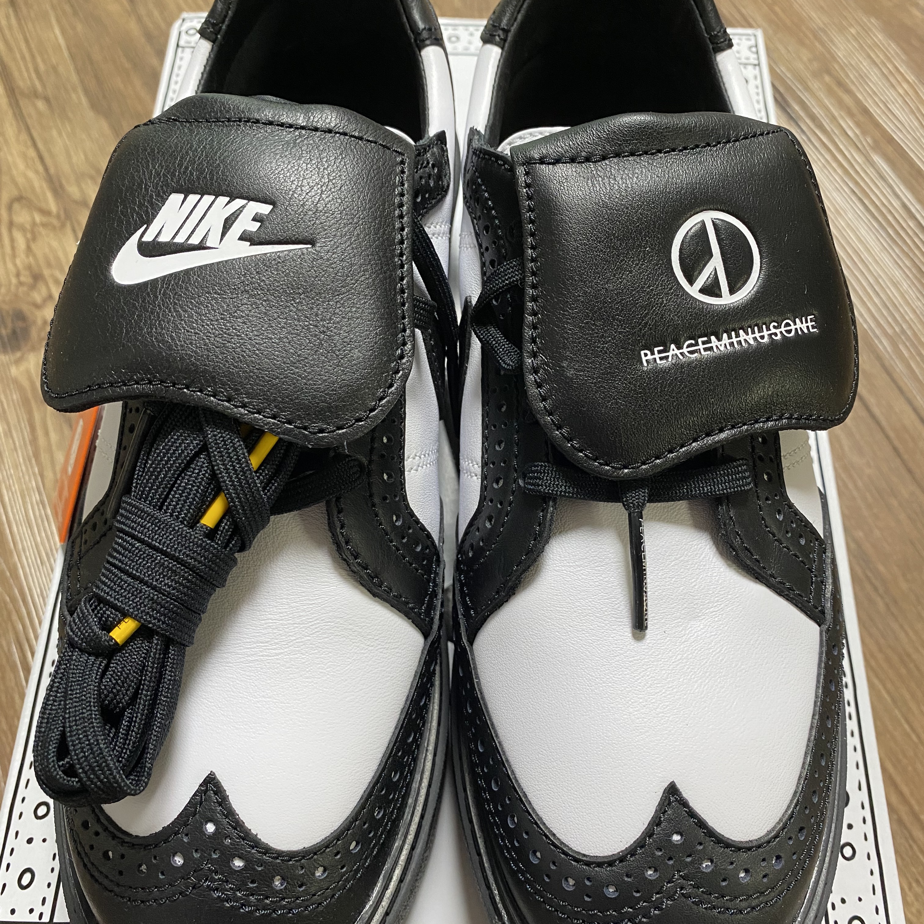 Nike x Peaceminusone Kwondo1 Black and White 착용 스타일 - 2