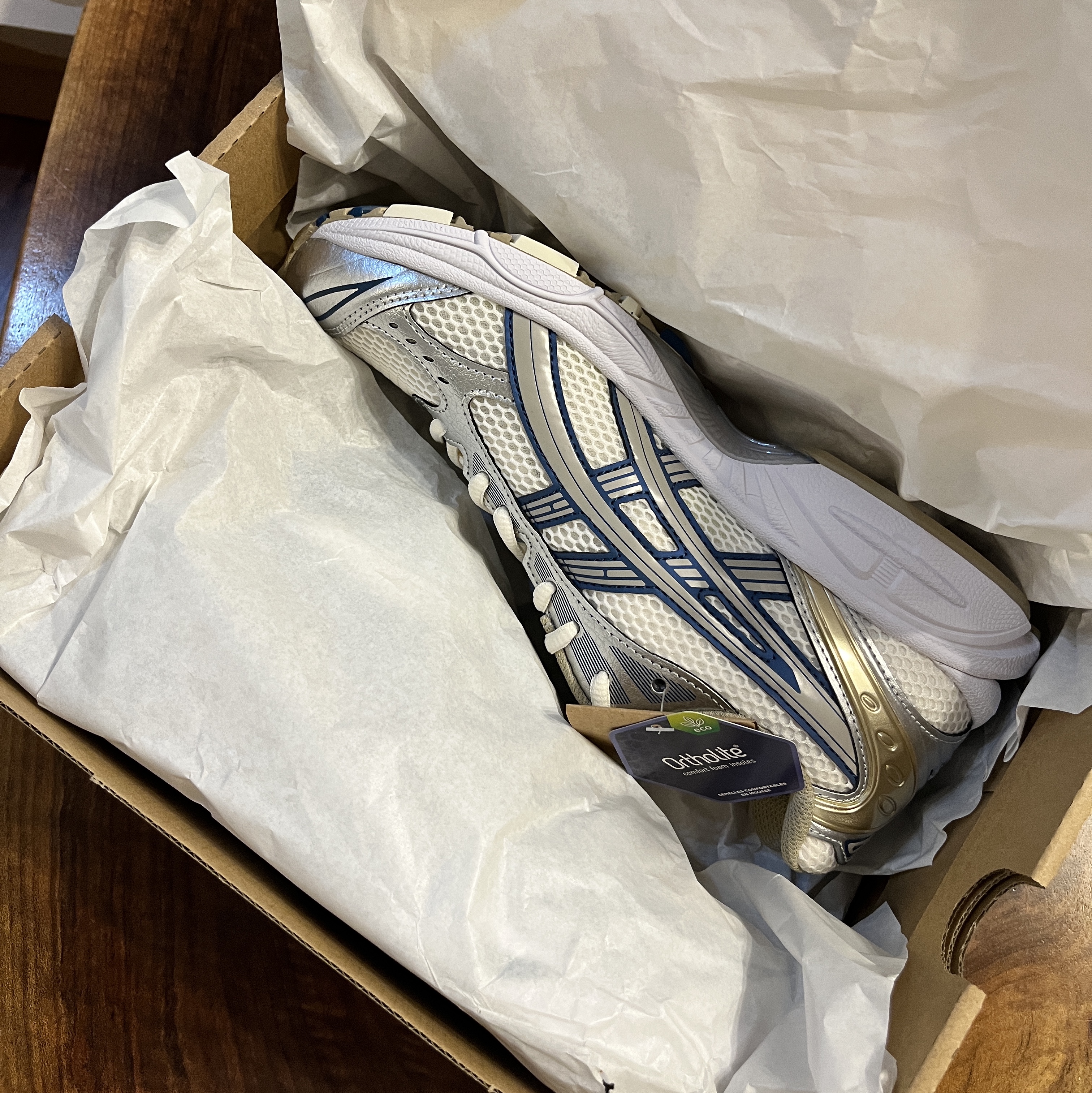 Asics Gel-Kayano 14 Cream Pure Silver 착용 스타일 - 2