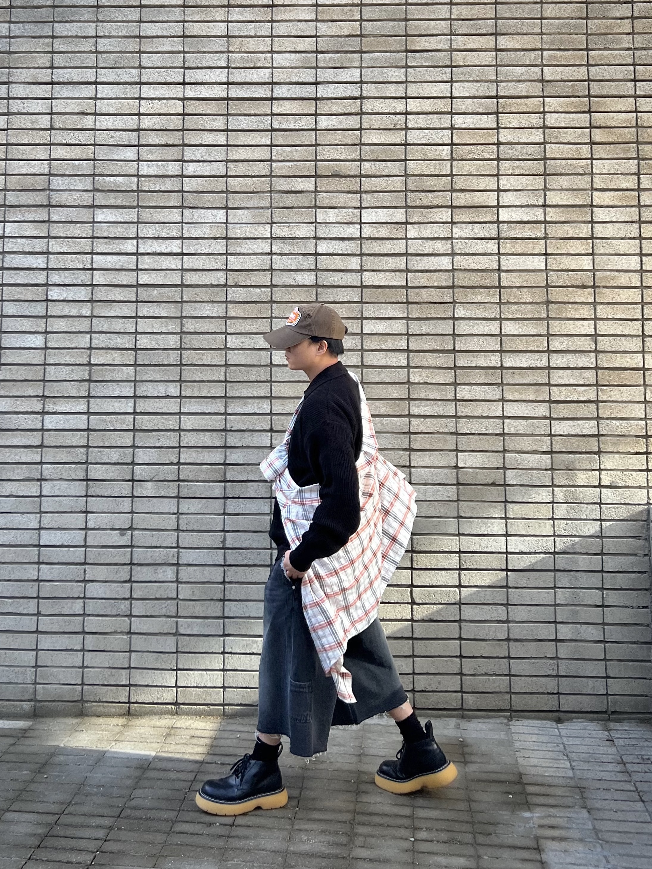 Our Legacy Borrowed BD Shirt Off White Orange Memory Check, (W) Bottega Veneta Bounce Ankle Boots All Spice 착용 스타일 - 2