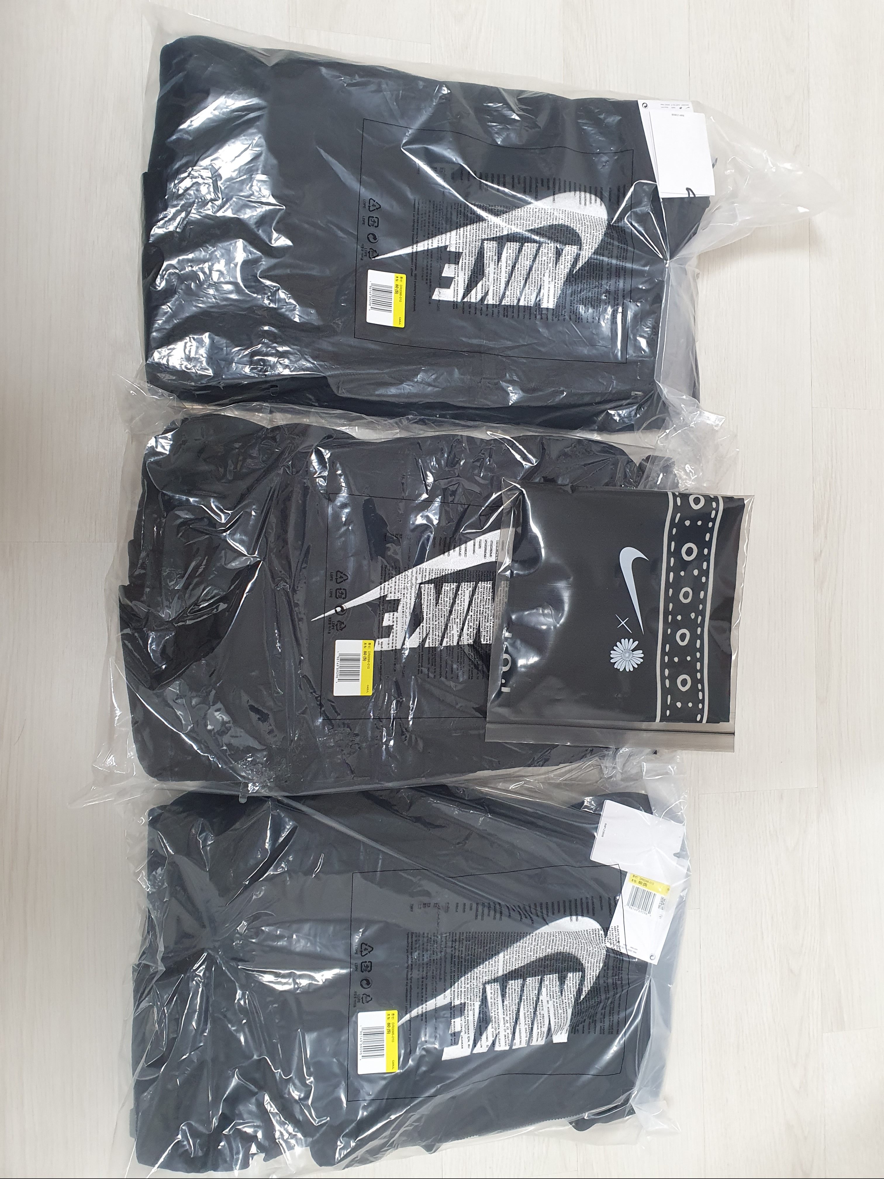 Nike x Peaceminusone Wide Pants Black (DR0096-010) 착용 스타일