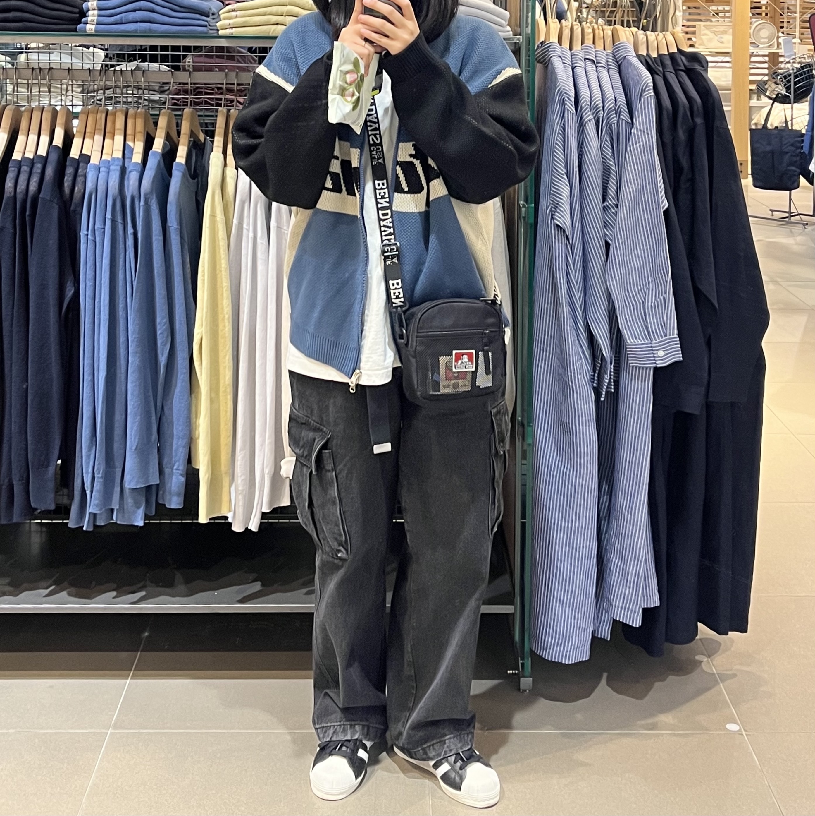 Adidas Superstar 82 FI Core Black, Stussy 8 Ball T-Shirt White - 22SS 착용 스타일