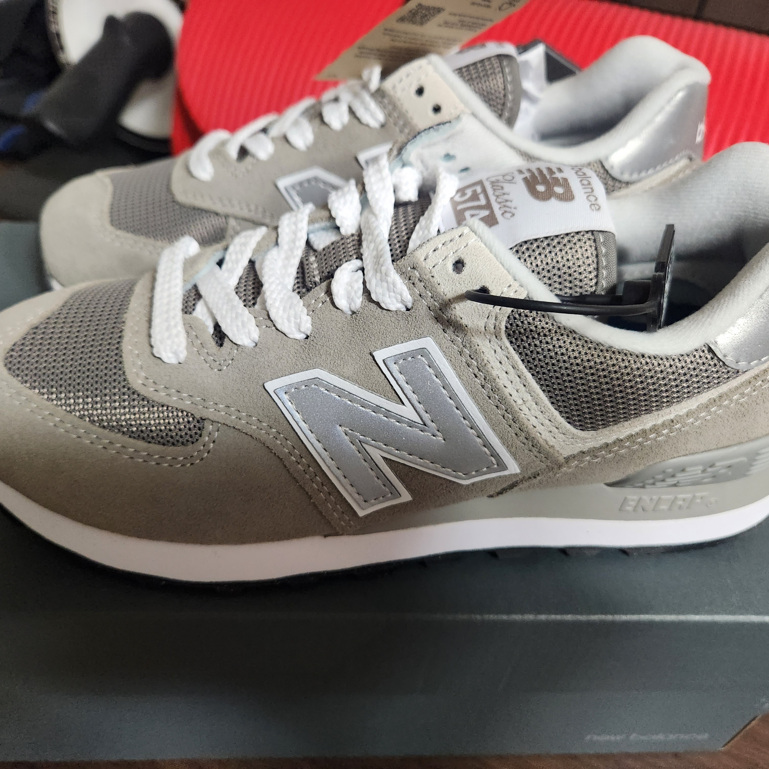 (W) New Balance 574 Worn By Anyone Grey - B Standard 착용 스타일 - 2