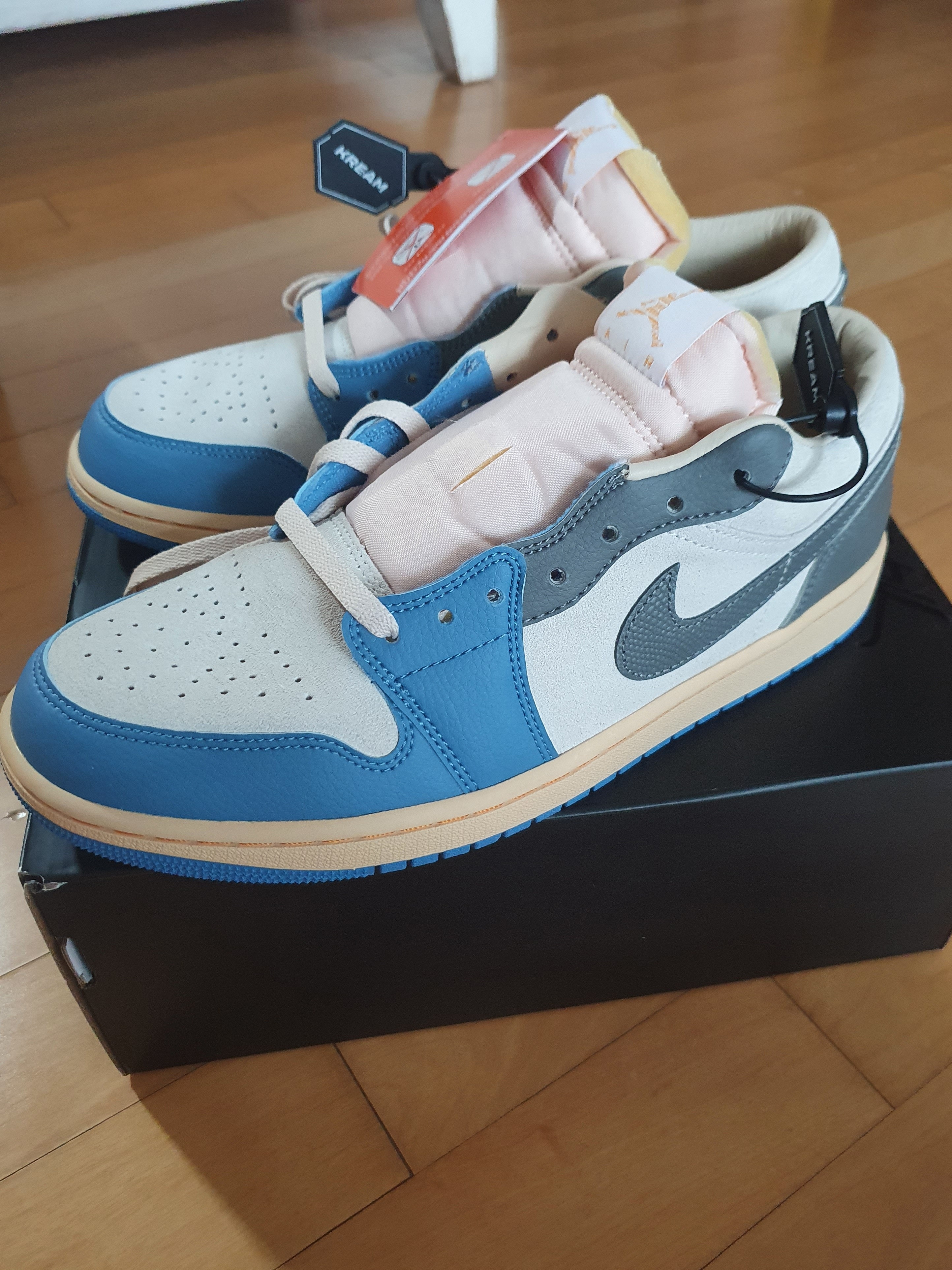 Jordan 1 Low SE Tokyo 96 착용 스타일