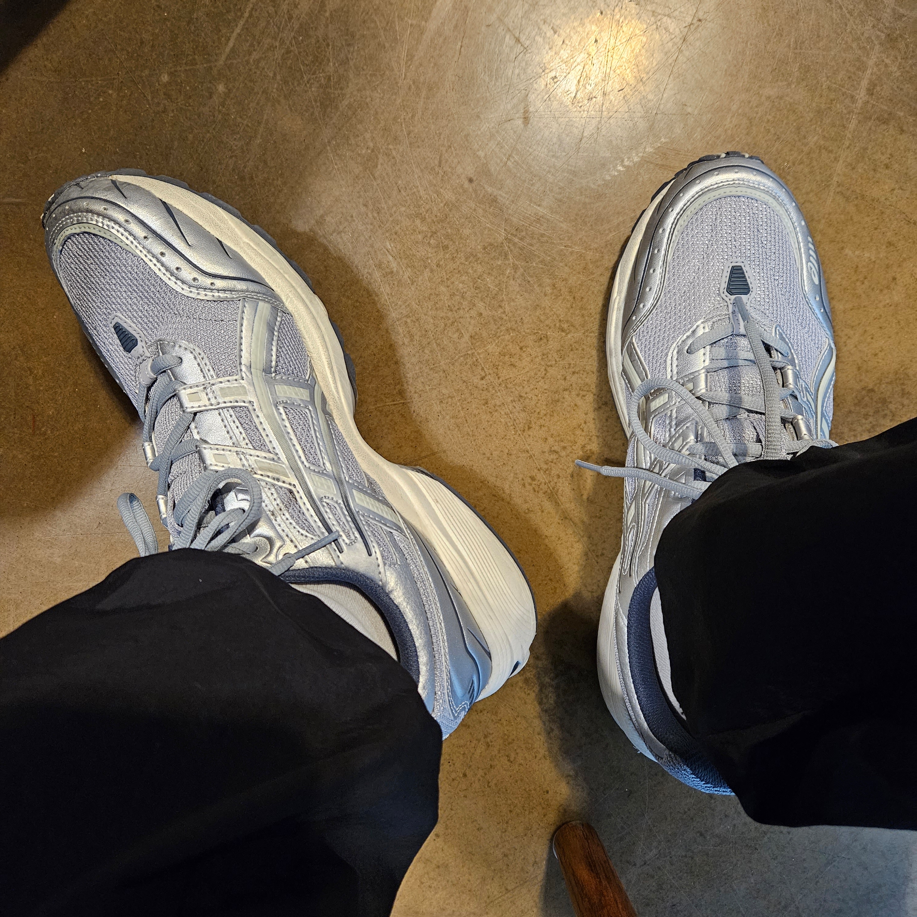 Asics Gel-1090 Piedmont Grey 착용 스타일 - 1