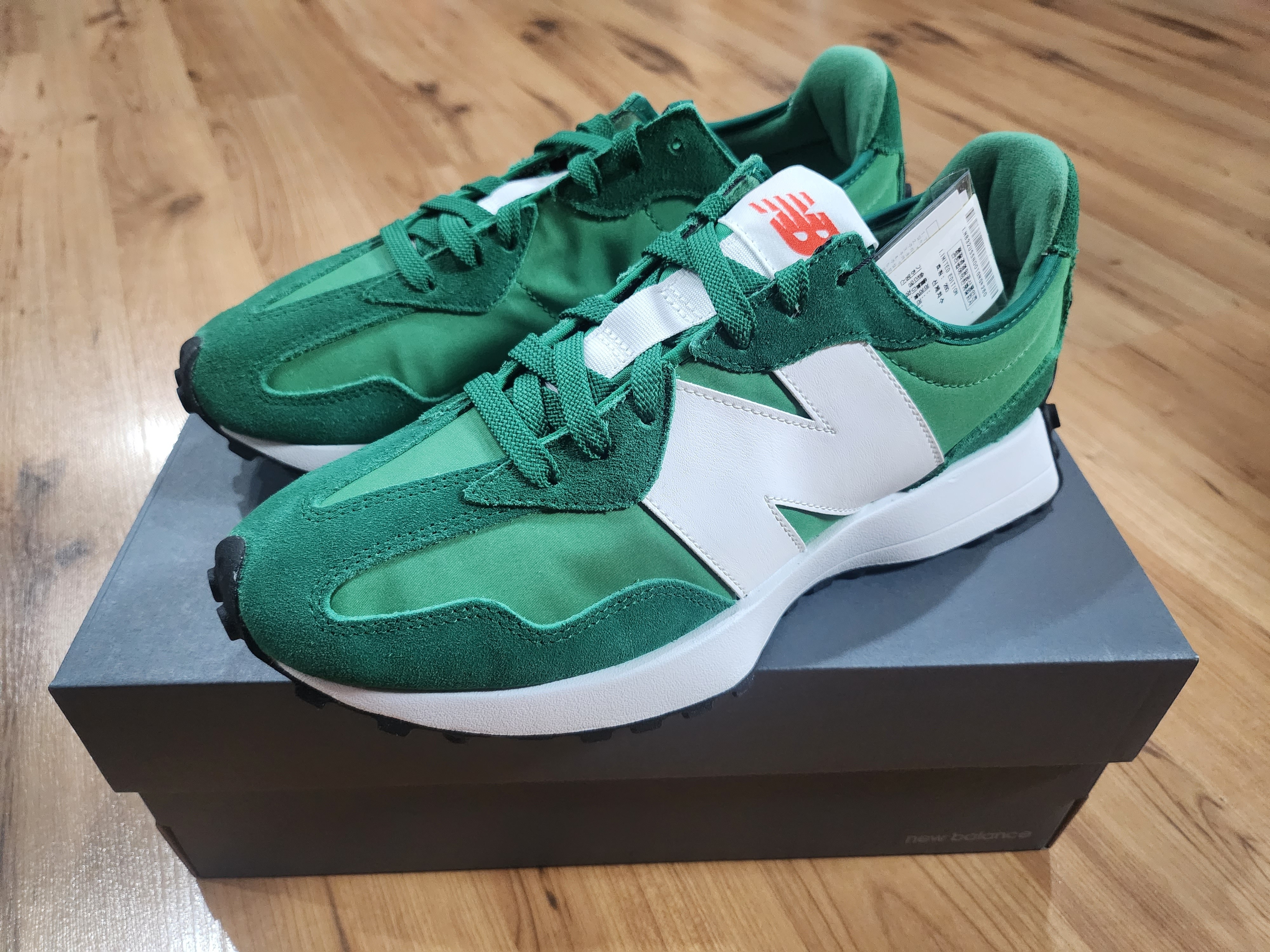 New Balance 327 Light Rogue Wave 착용 스타일 - 3
