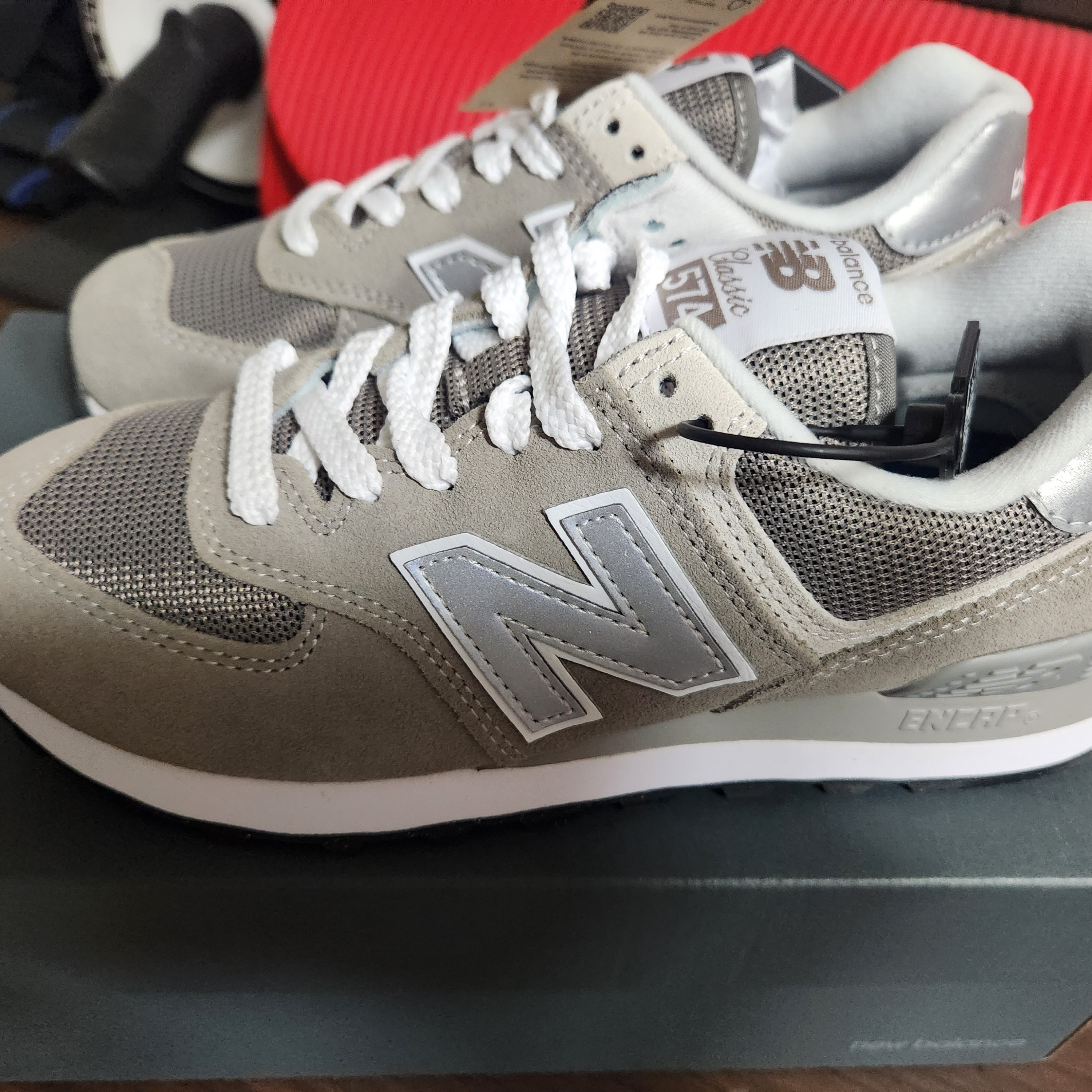 (W) New Balance 574 Worn By Anyone Grey - B Standard 착용 스타일 - 3