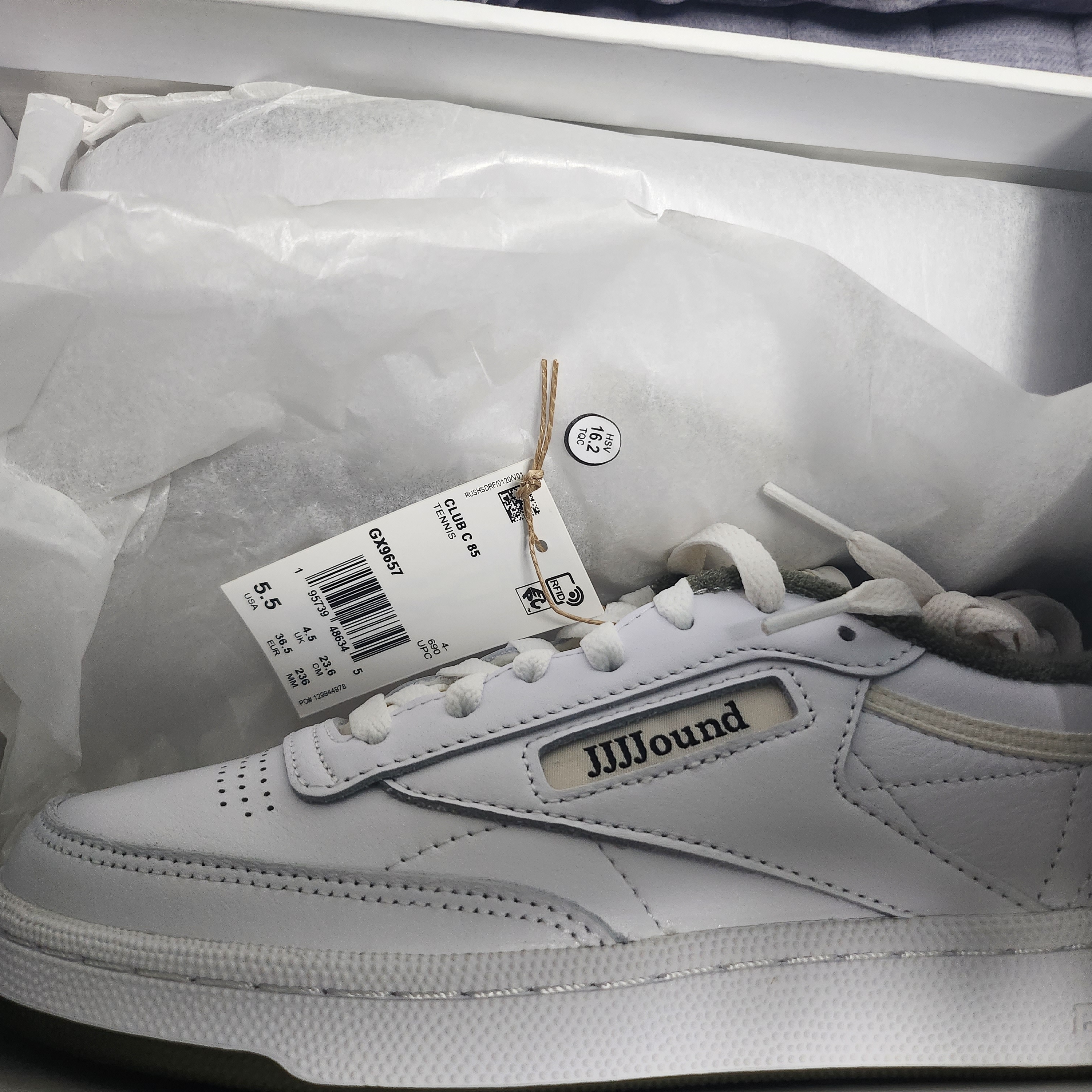 Reebok x JJJJound Club C White Olive 착용 스타일