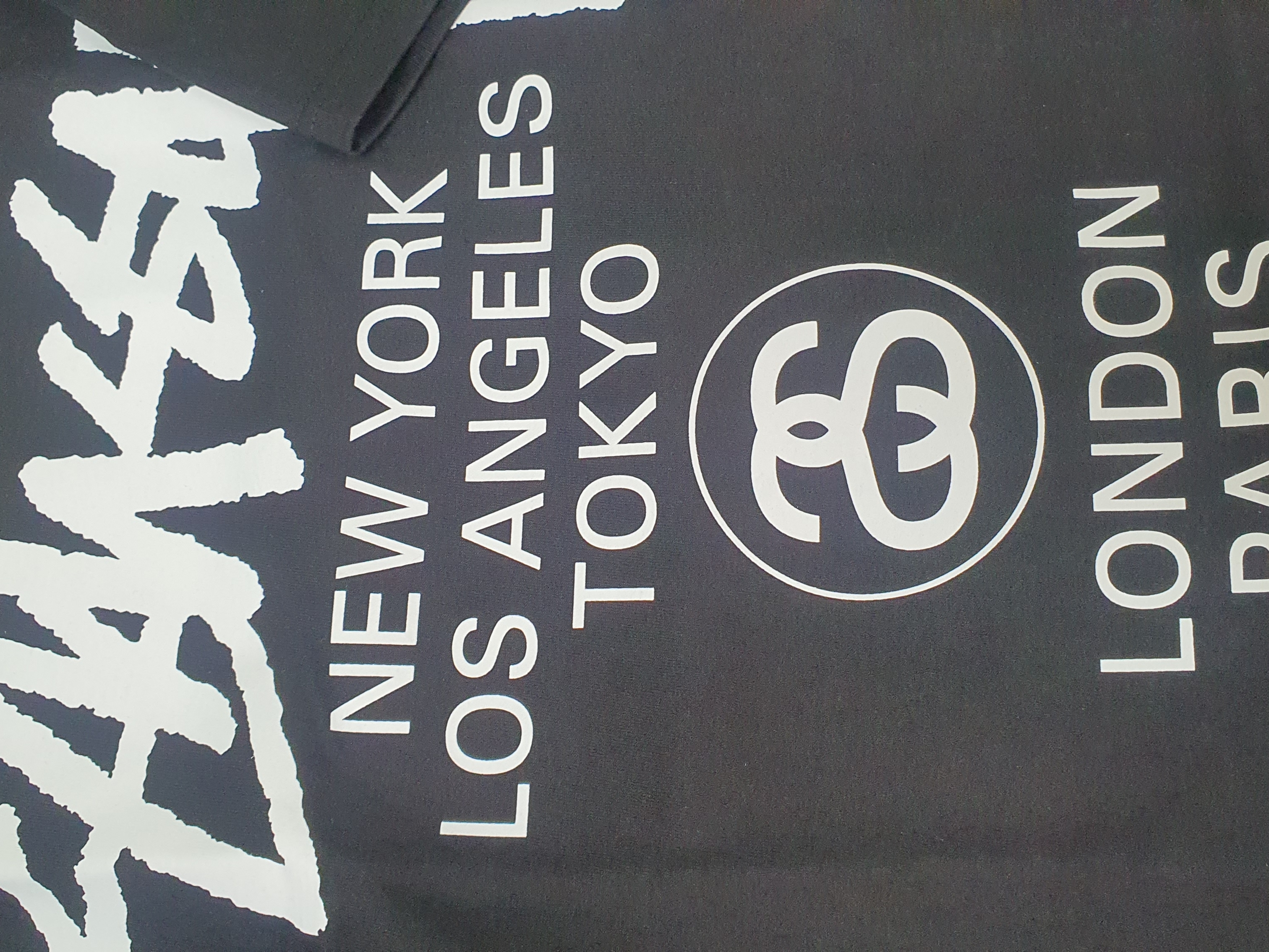 Stussy World Tour T-Shirt Black 착용 스타일 - 1