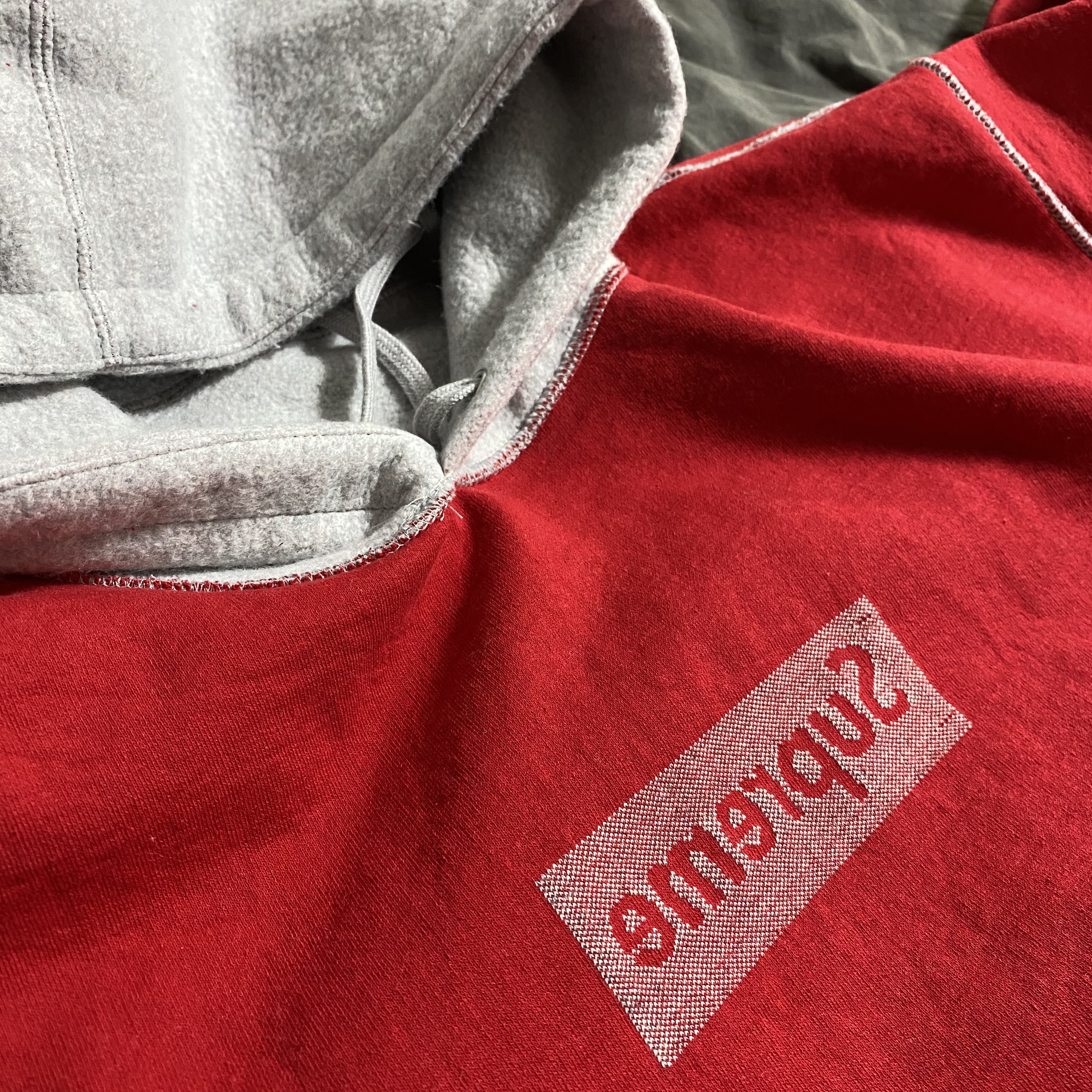 Supreme Inside Out Box Logo Hooded Sweatshirt Heather Grey - 23SS 착용 스타일 - 2