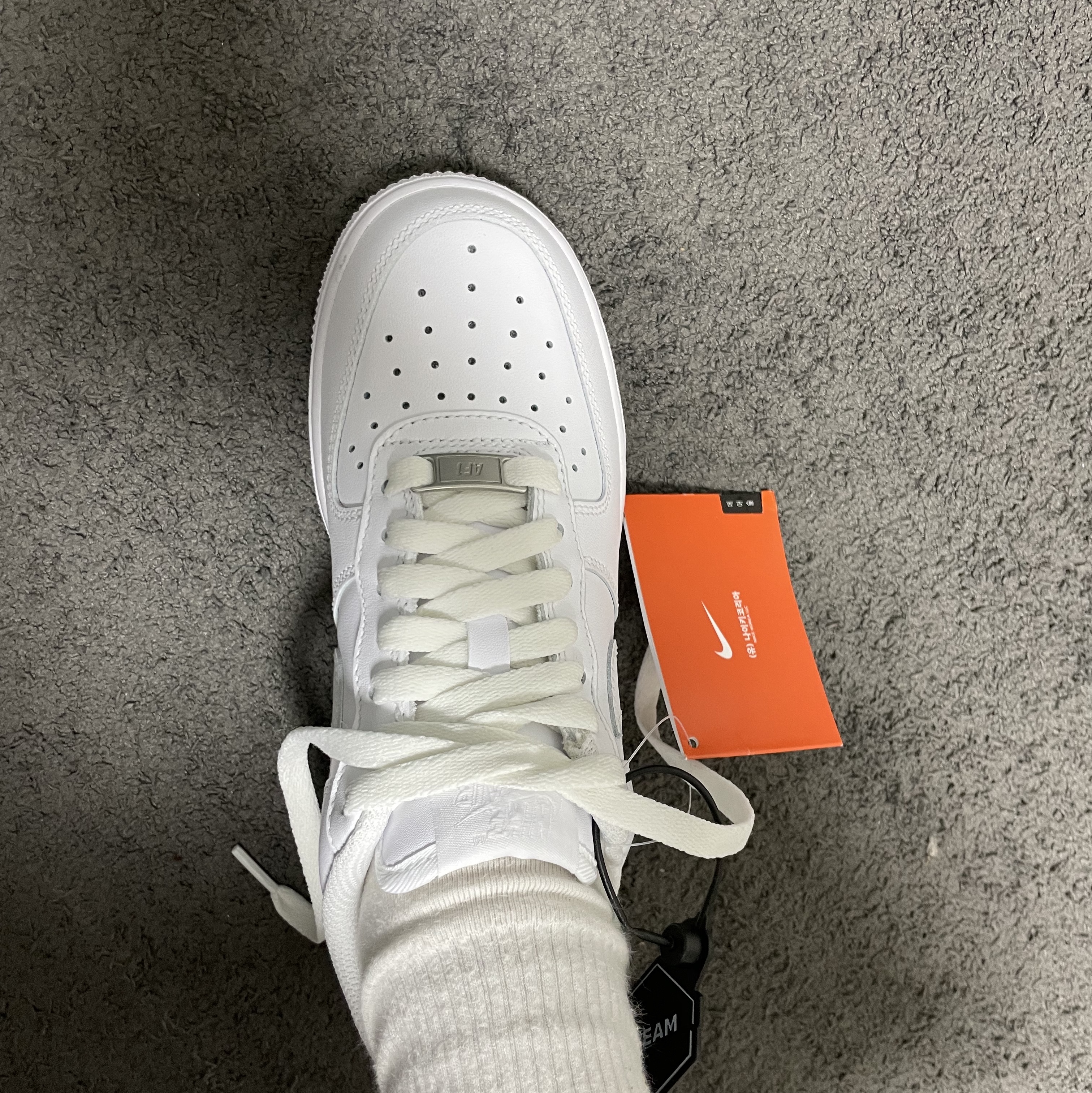 (W) Nike Air Force 1 '07 Low White 착용 스타일