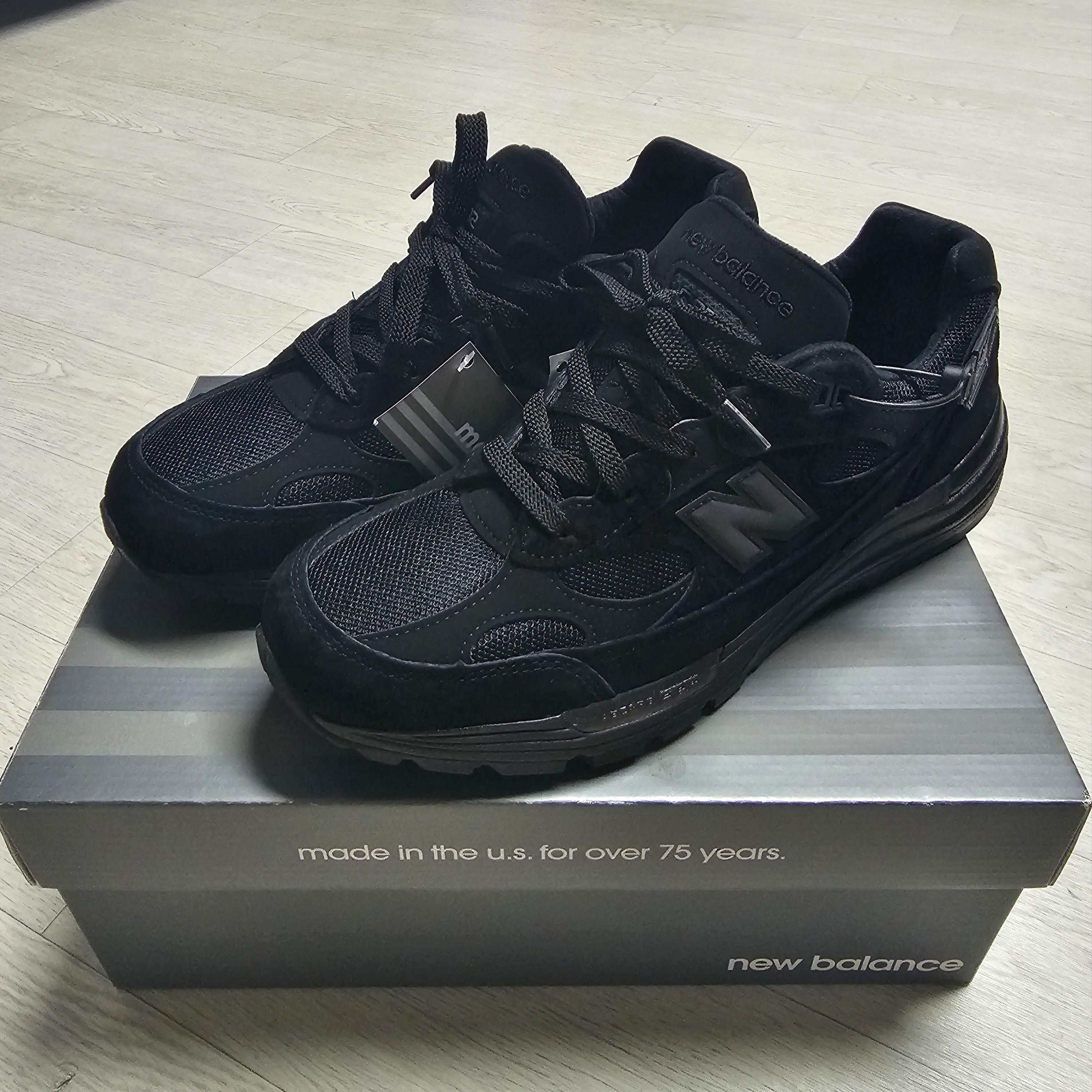 New Balance 992 Made in USA Triple Black 착용 스타일 - 1