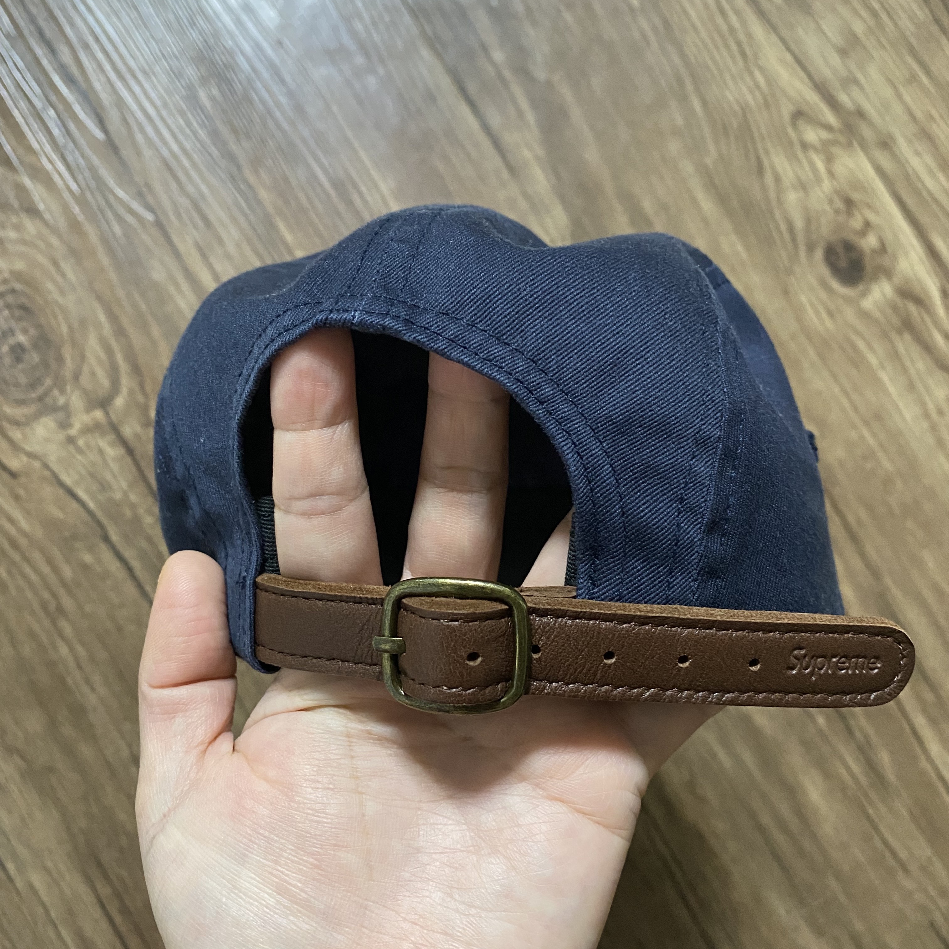 Supreme Washed Chino Twill Camp Cap Navy 착용 스타일 - 3