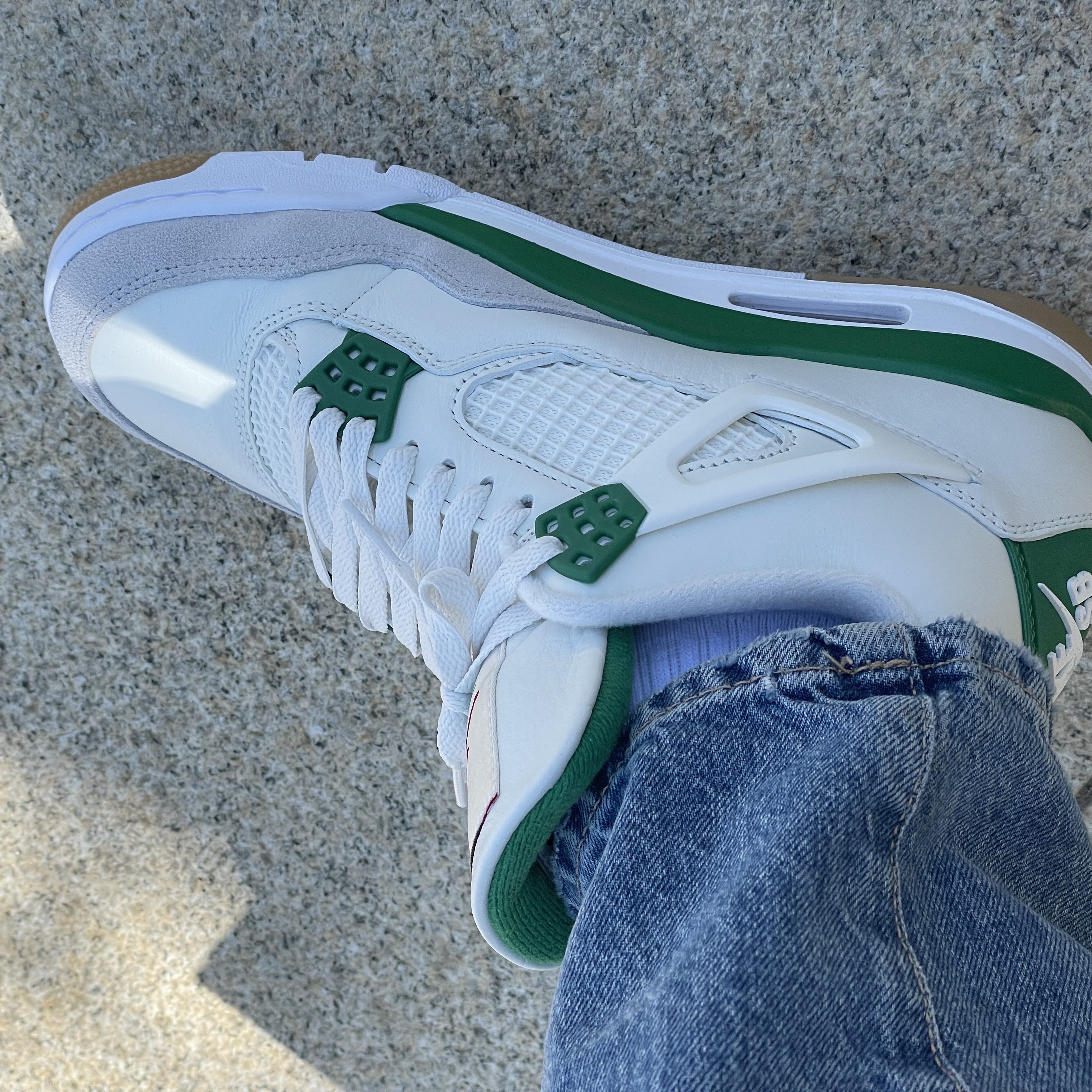 Jordan 4 x Nike SB Retro SP Pine Green 착용 스타일 - 2