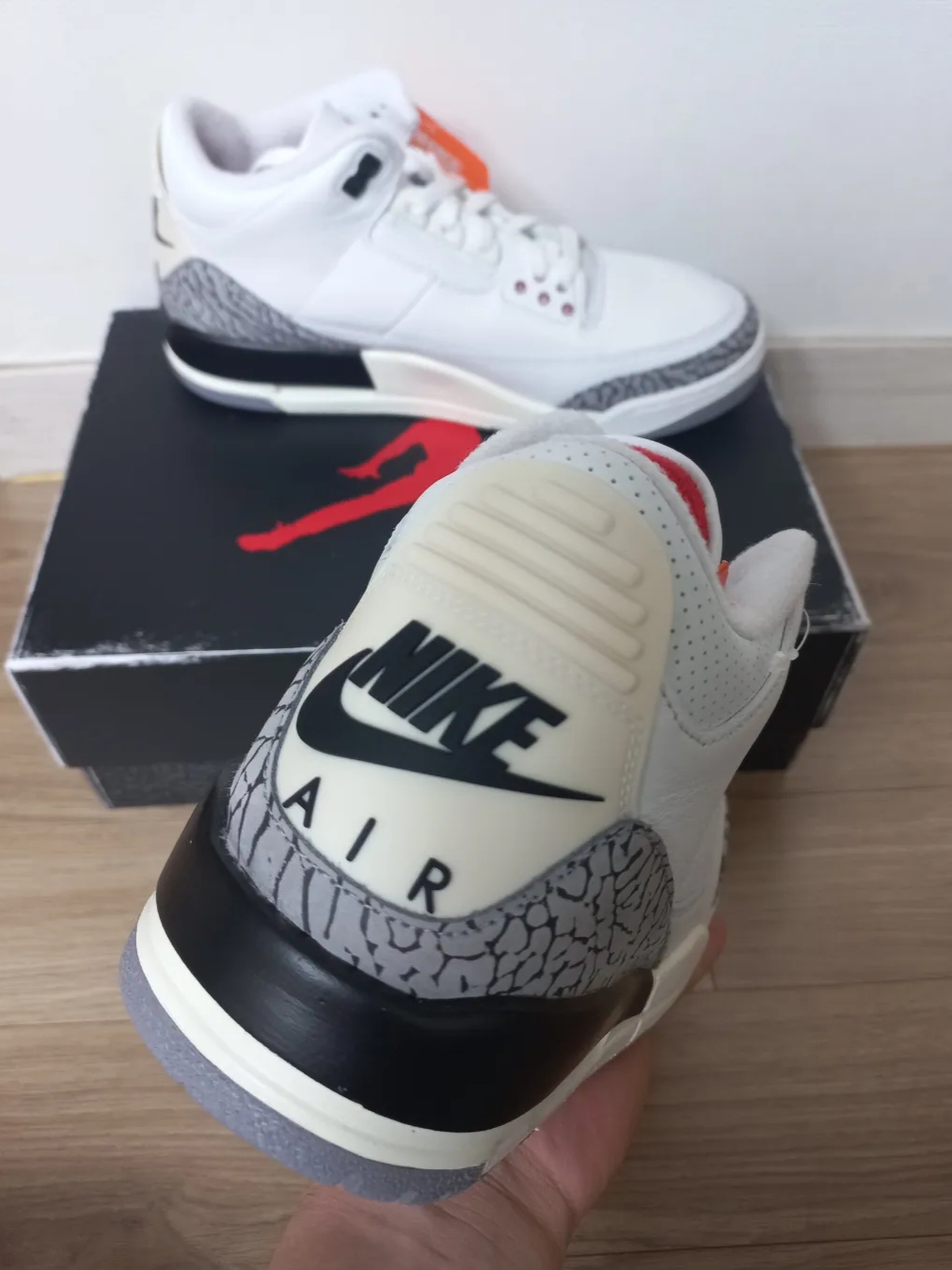 Jordan 3 Retro White Cement Reimagined, (GS) Jordan 3 Retro White Cement Reimagined 착용 스타일 - 2