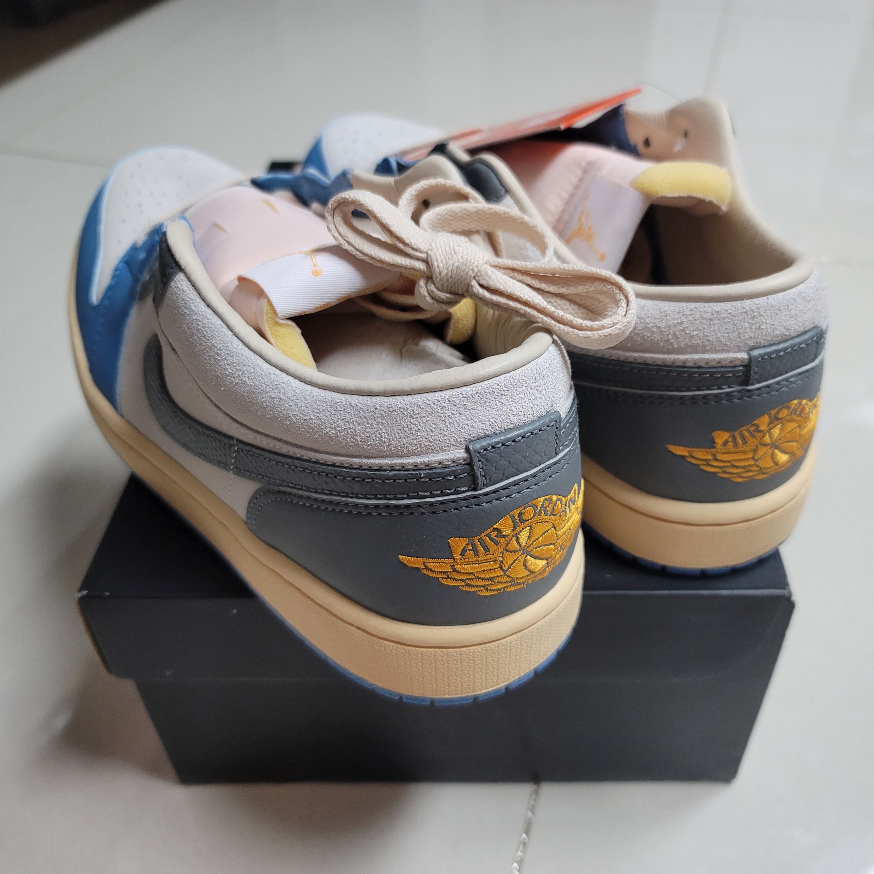 Jordan 1 Low SE Tokyo 96 착용 스타일 - 3