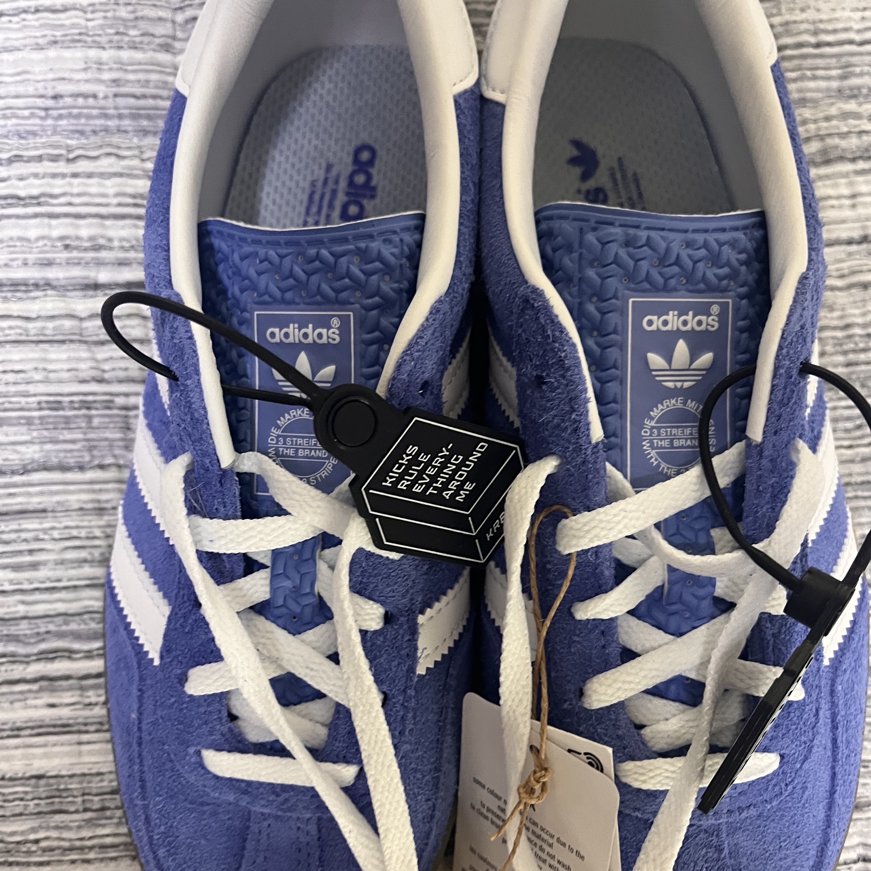 (W) Adidas Gazelle Indoor Blue Fusion Cloud White 착용 스타일