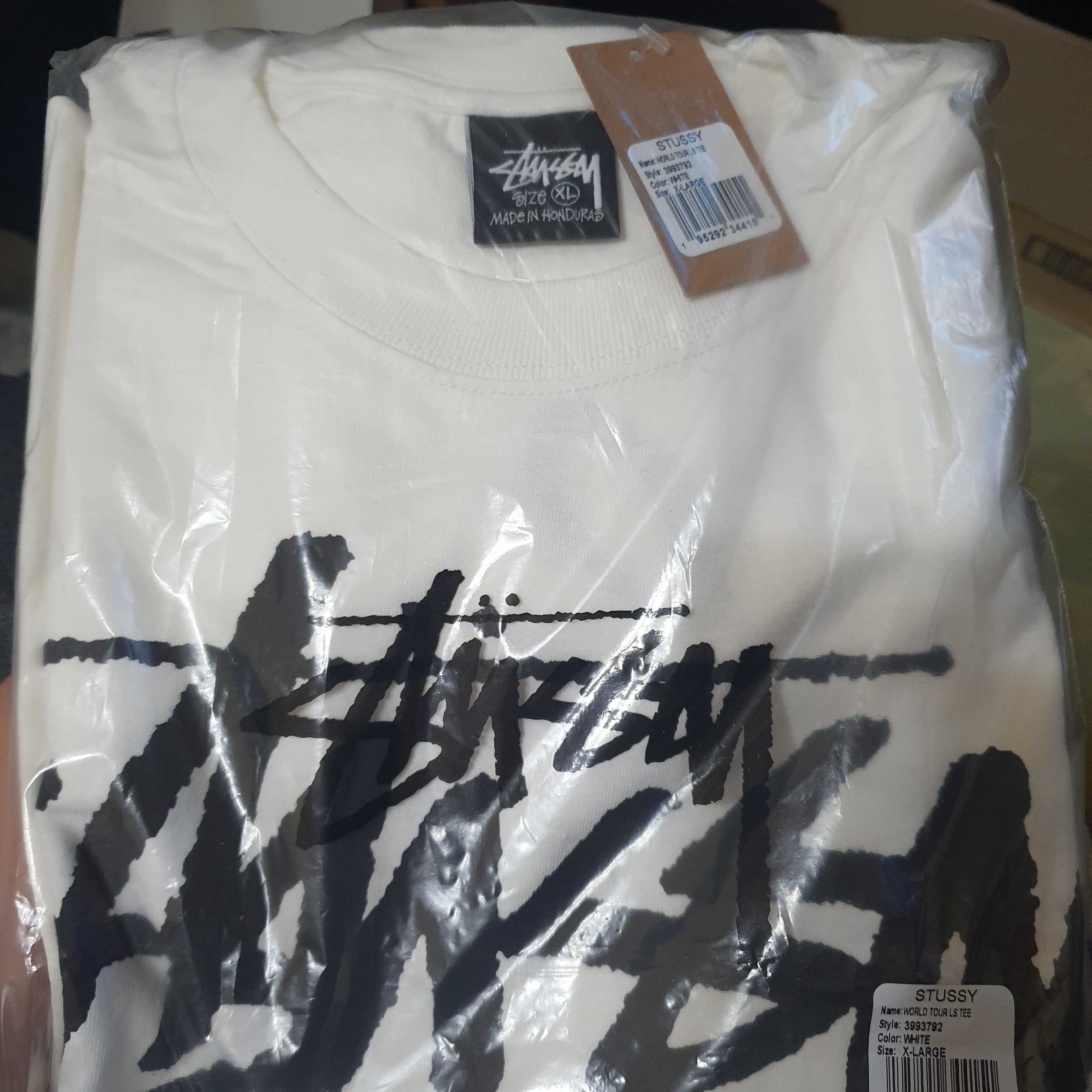 Stussy World Tour LS T-Shirt White 2023 착용 스타일
