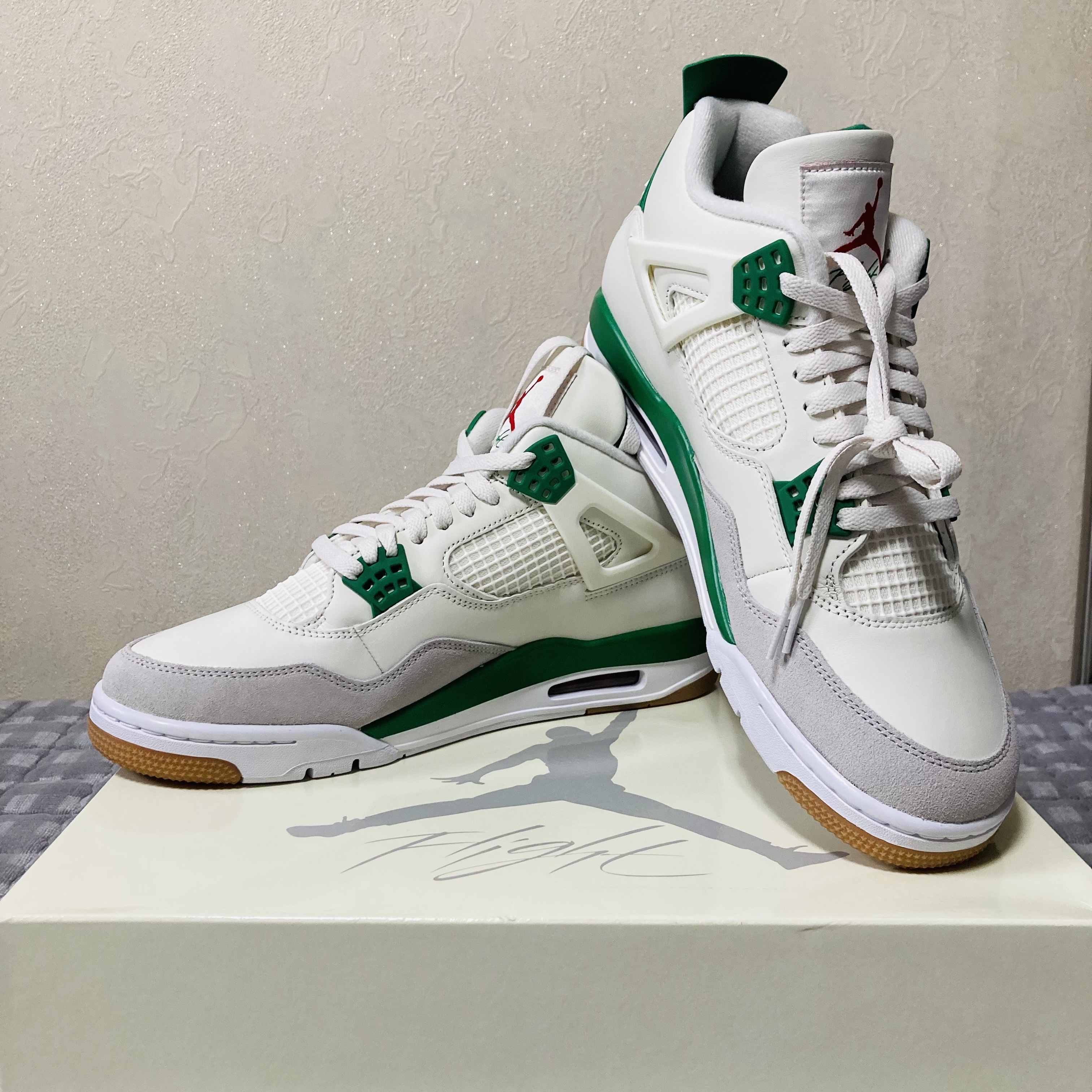 Jordan 4 x Nike SB Retro SP Pine Green 착용 스타일 - 2