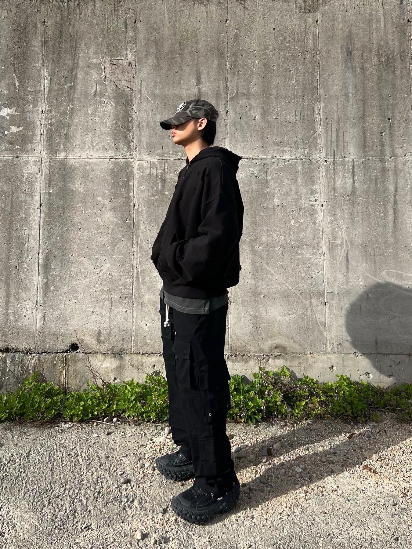 Undermycar Otter Oversized Damage-Washed Hood Zip-Up Sepia - 22FW, Balenciaga Defender Sneakers Black 착용 스타일 - 2