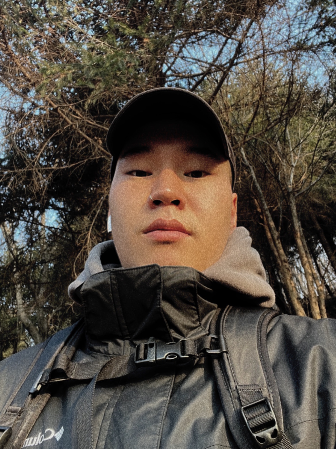 Arc'teryx Mantis 20 Backpack Black, Stussy 8 Ball T-Shirt Camo 착용 스타일 - 3