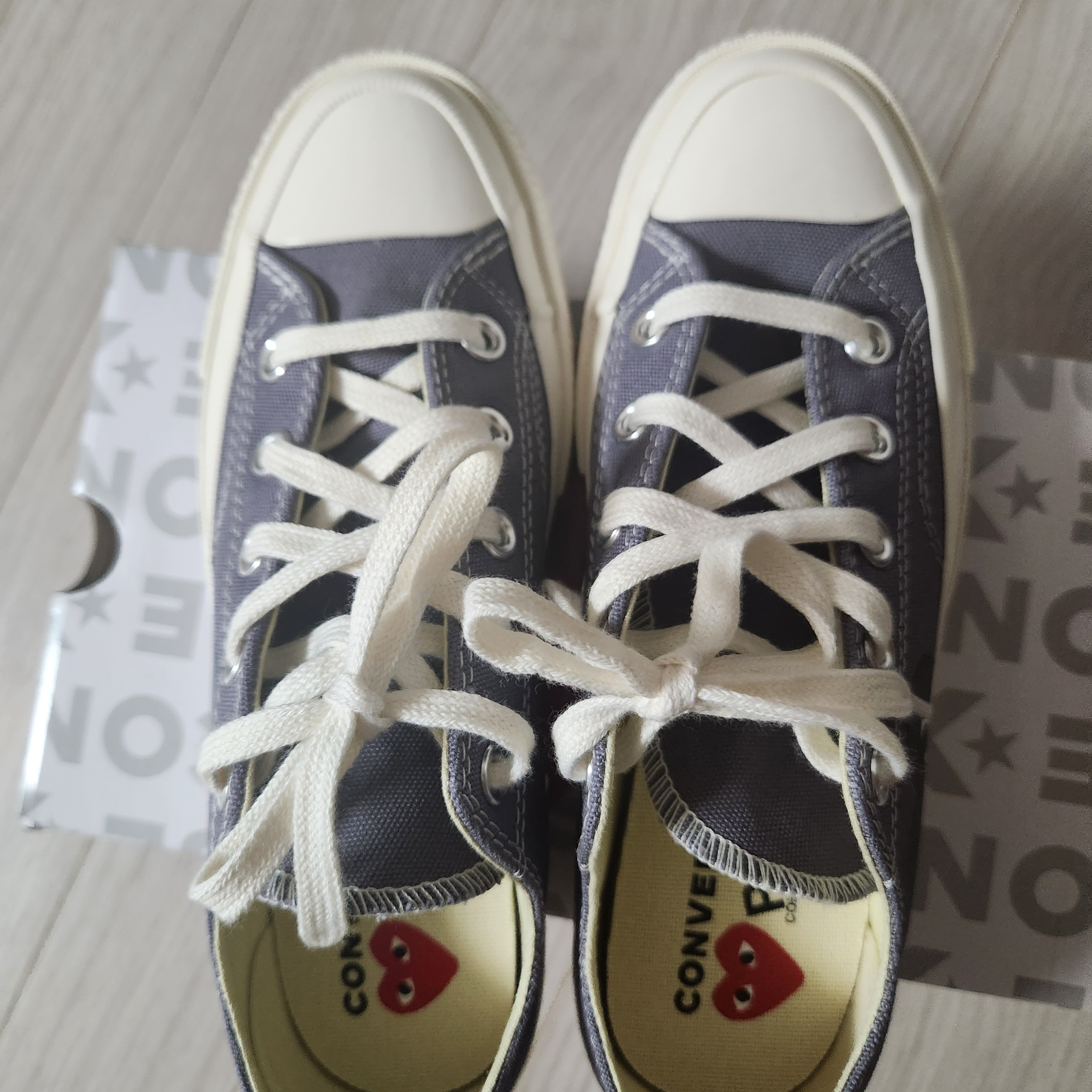 Converse x Play Comme des Garcons Chuck 70 Ox Steel Gray 착용 스타일