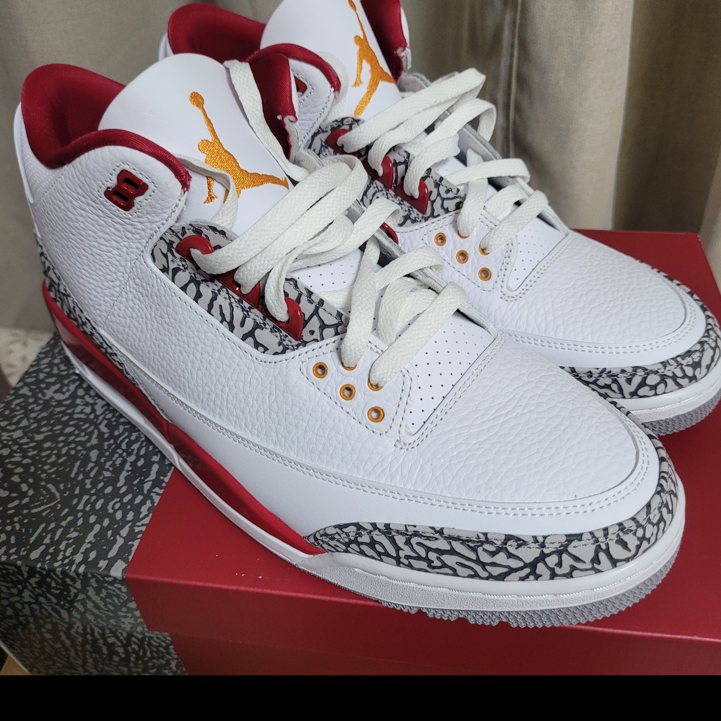 Jordan 3 Retro Cardinal Red 착용 스타일 - 1
