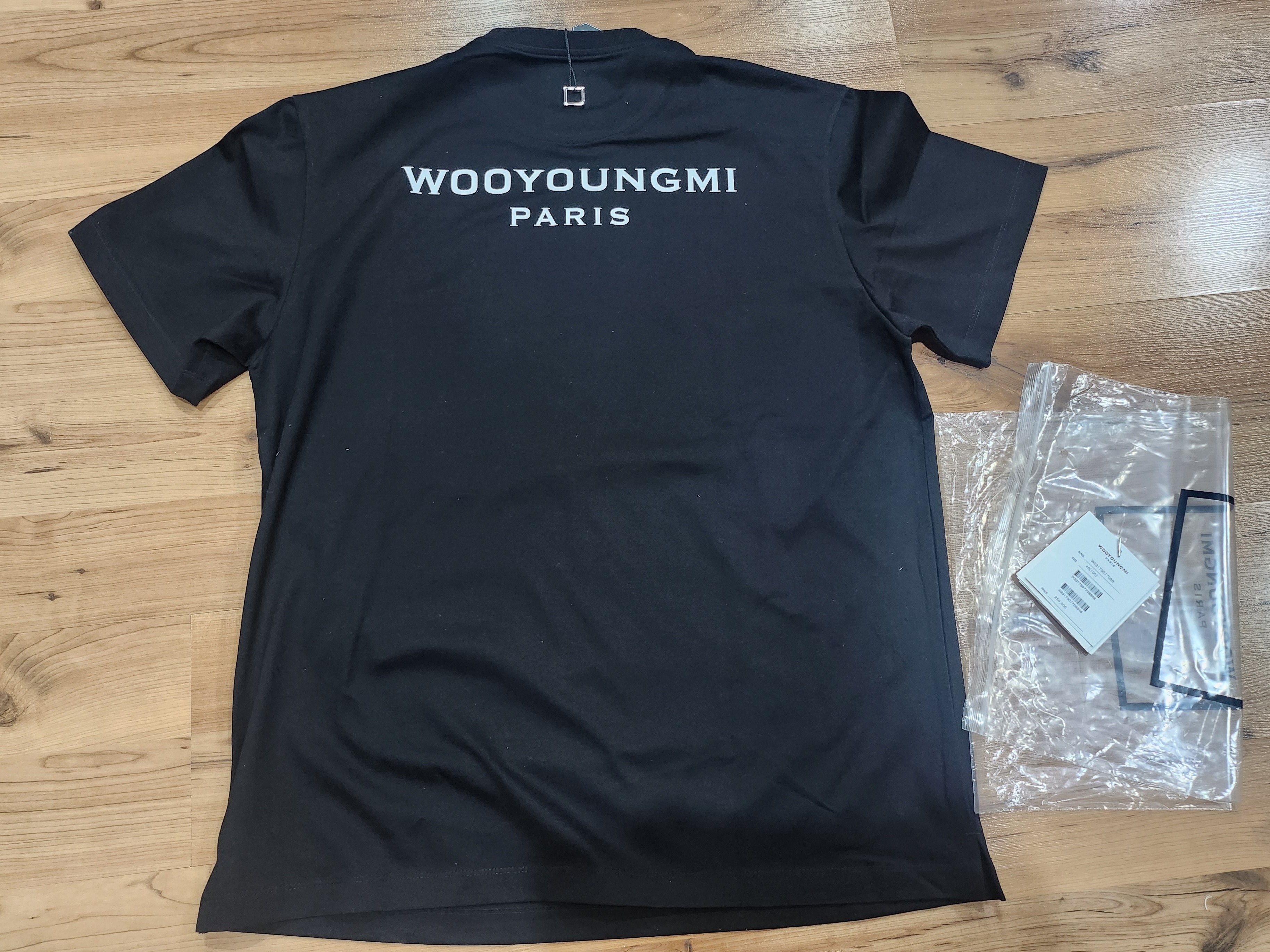 Wooyoungmi Cotton Back Logo T-shirt Black - 23SS 착용 스타일 - 2