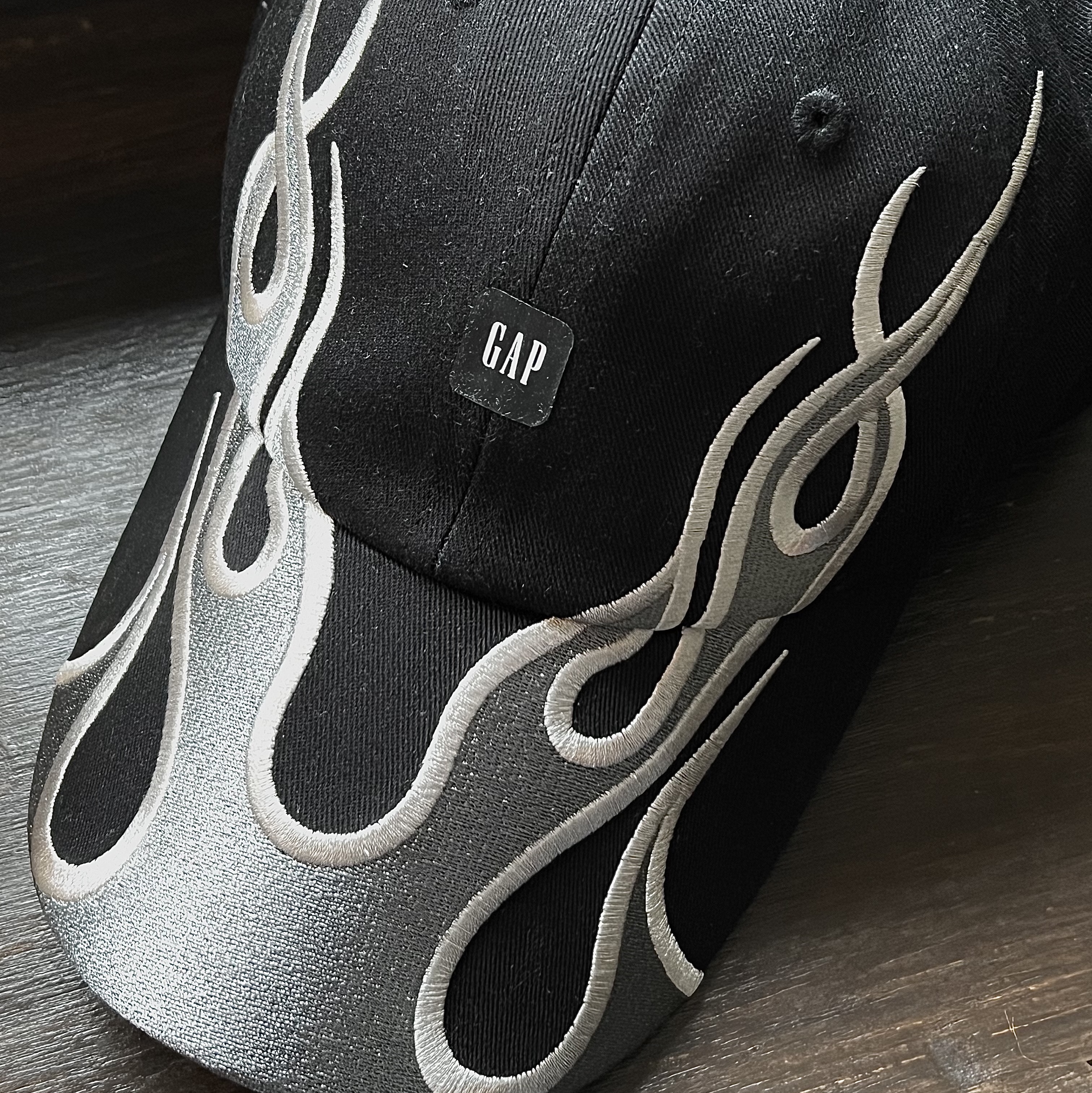 Yeezy Gap Engineered By Balenciaga Flame Cap Black 착용 스타일 - 2